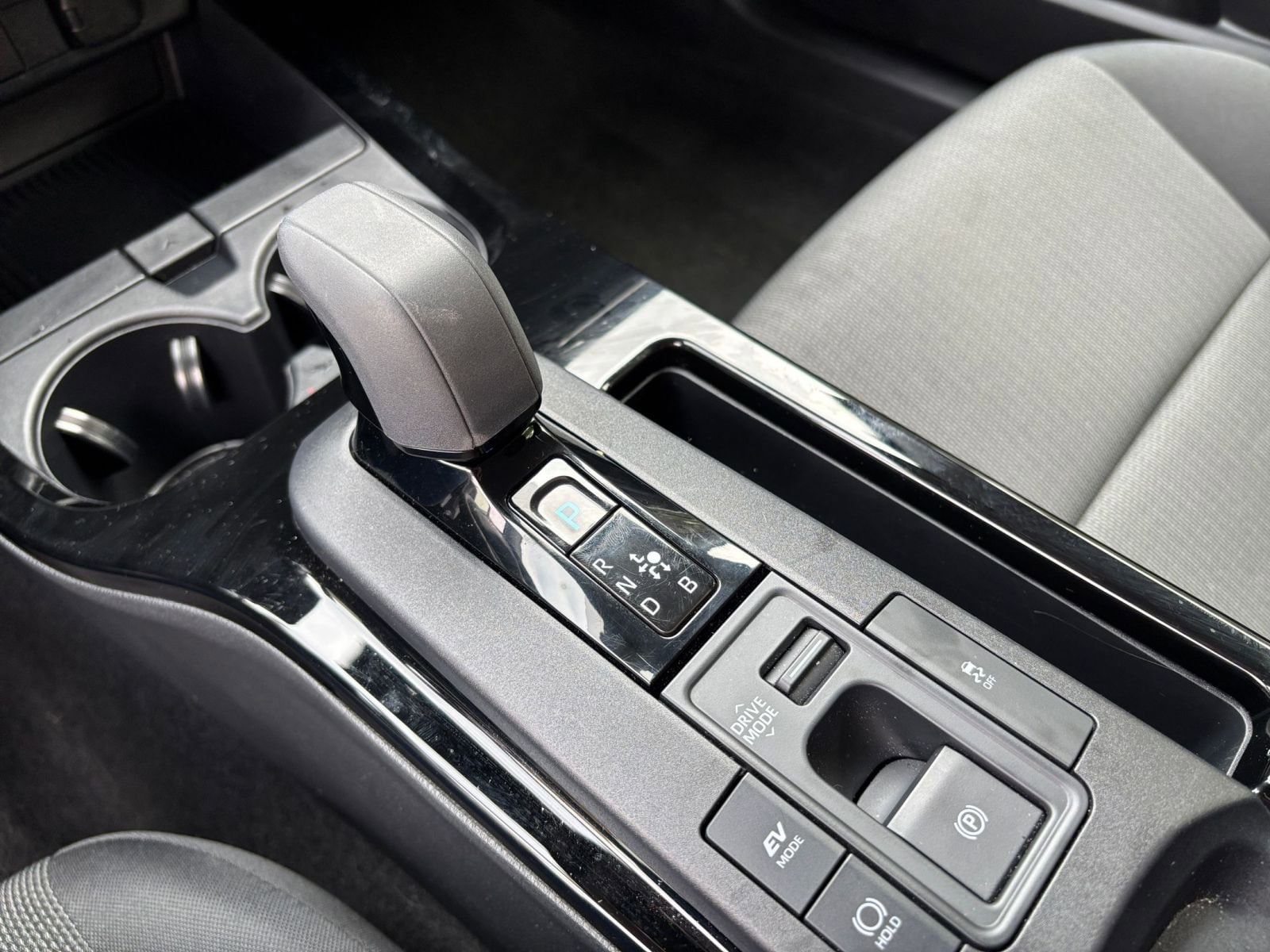 Thumbnail: 2025 Toyota Prius - 35