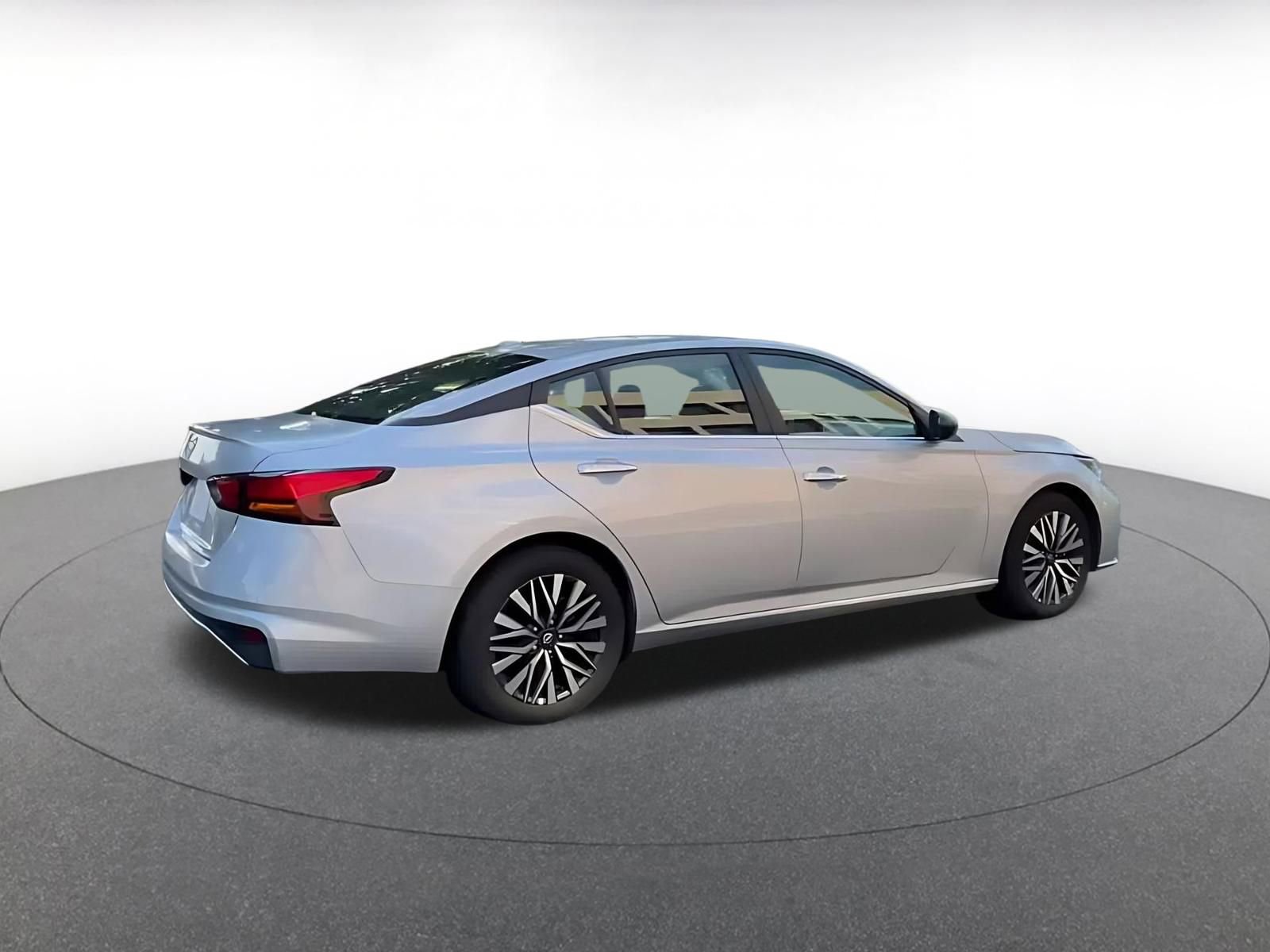 Thumbnail: 2025 Nissan Altima - 13