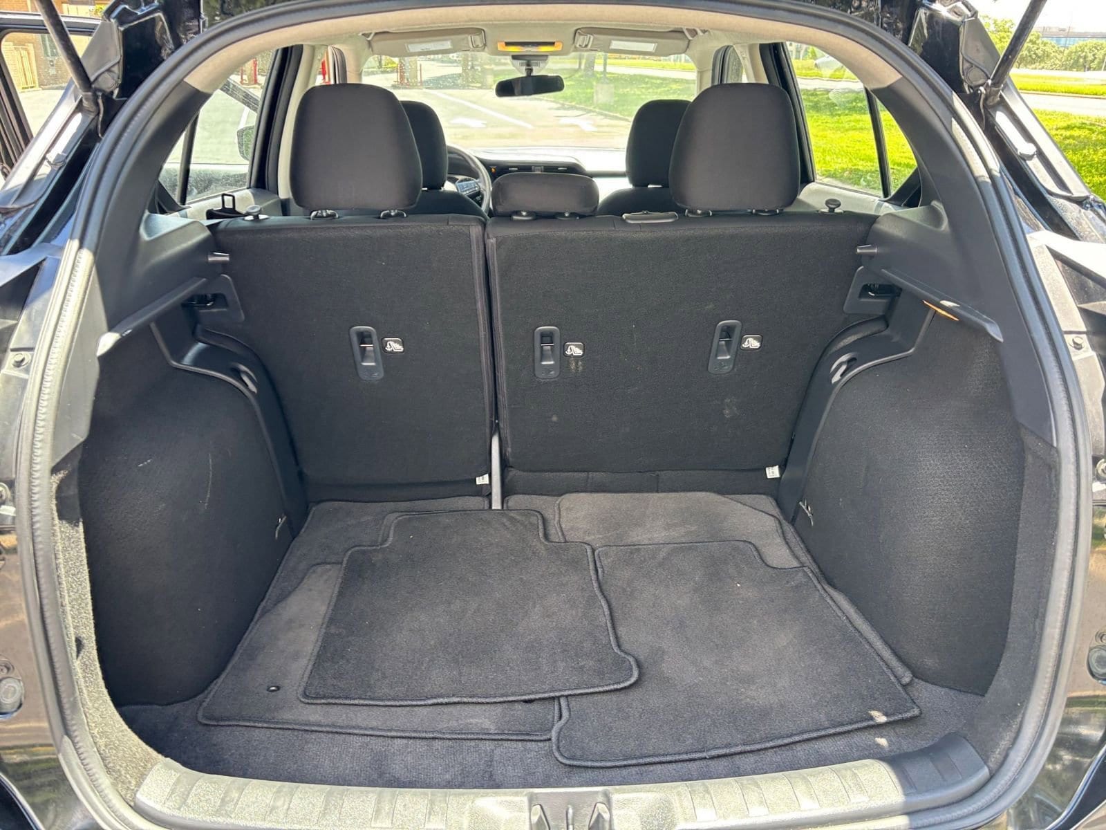 2024 Nissan Kicks S 25