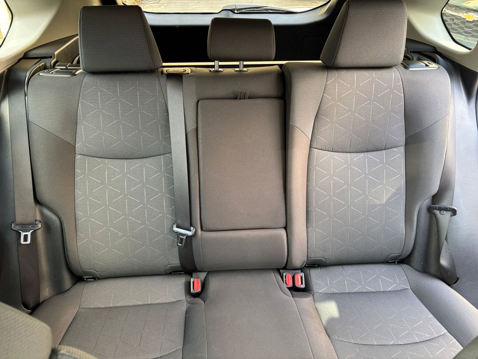 Thumbnail: 2025 Toyota RAV4 - 32