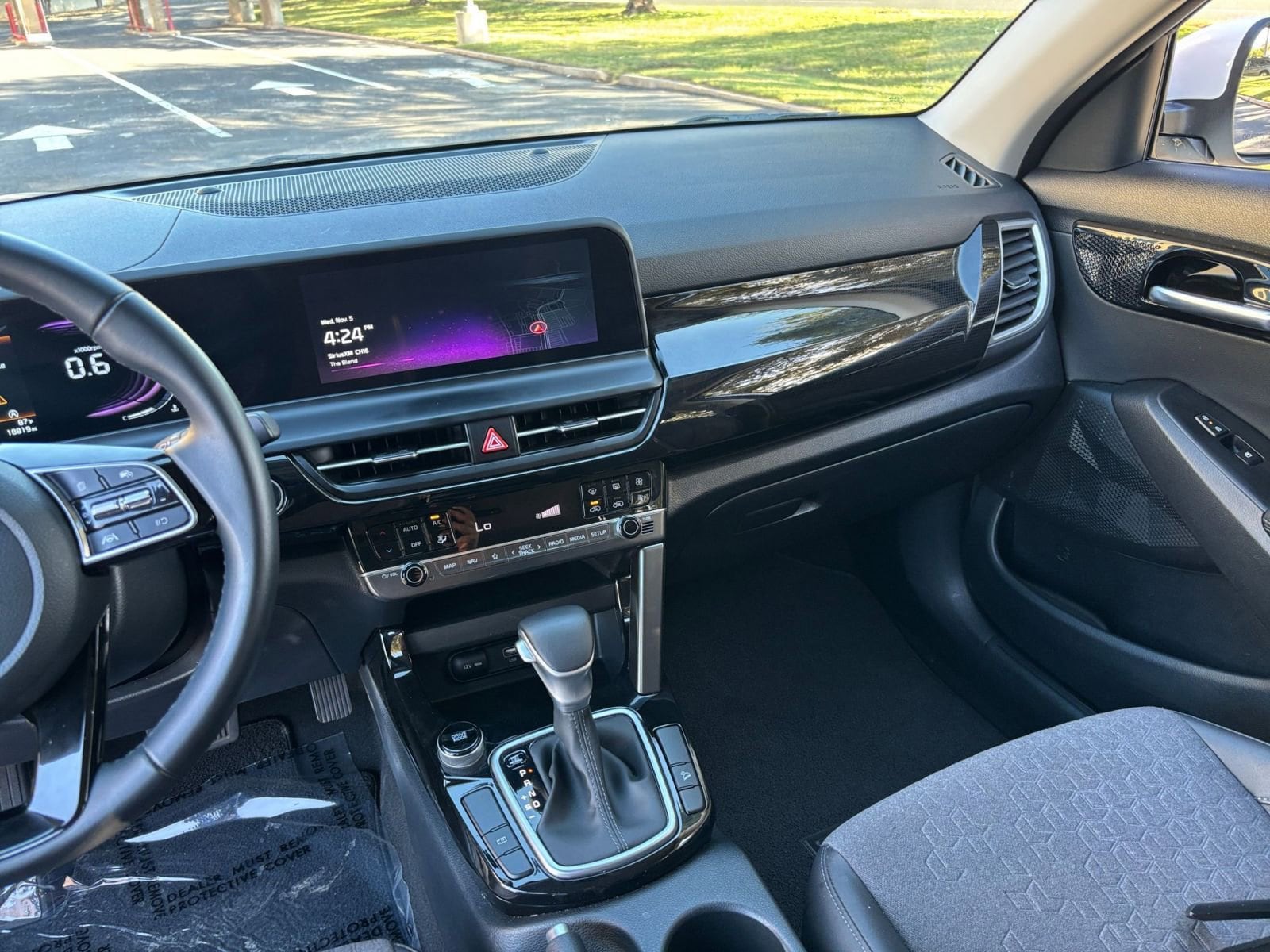 Thumbnail: 2025 Kia Seltos - 29