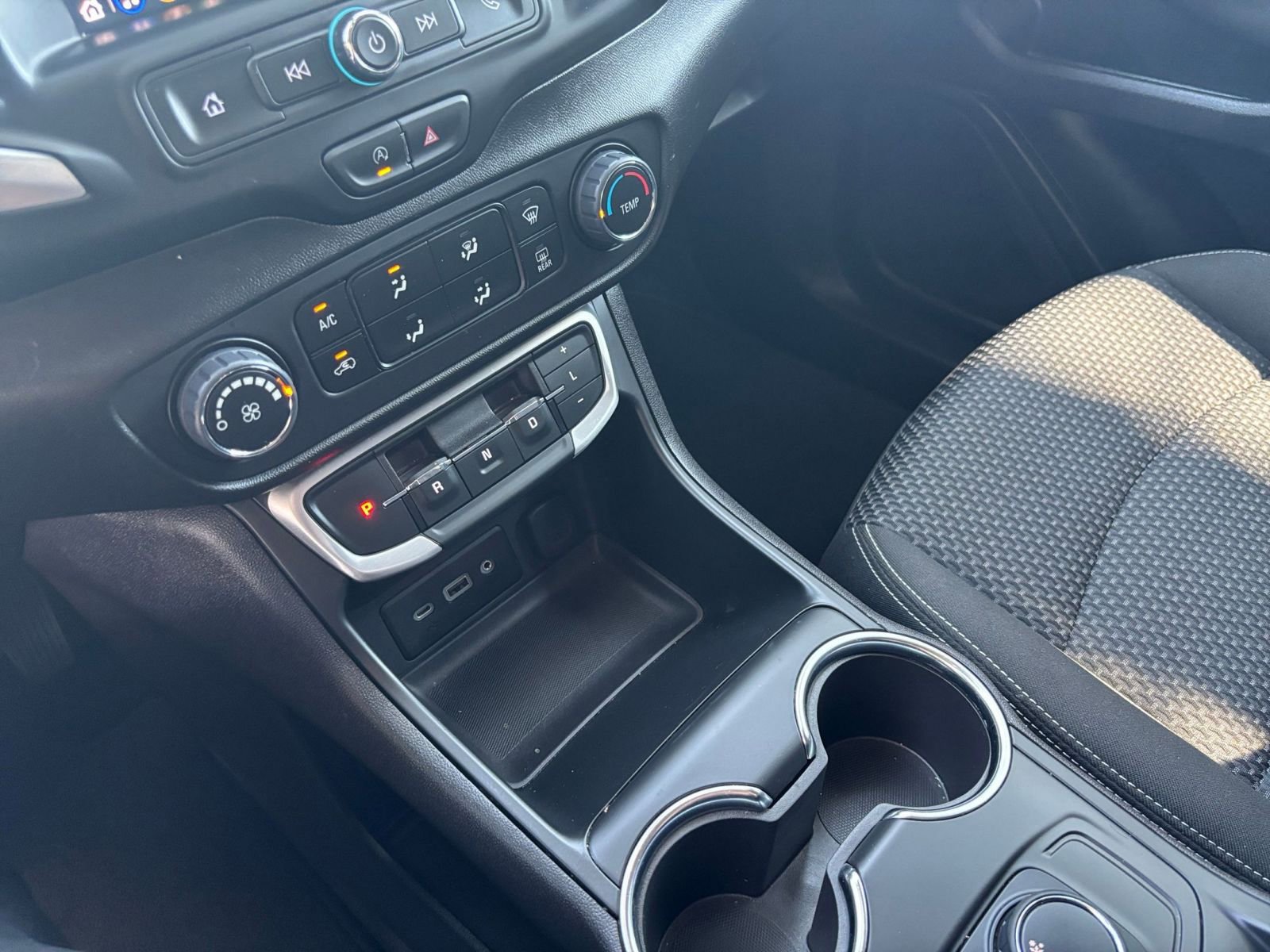 Thumbnail: 2024 GMC Terrain - 35