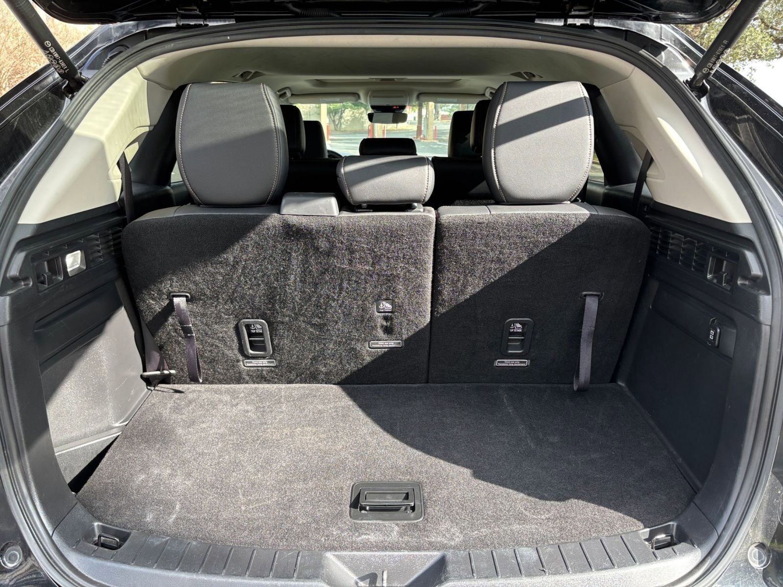 Thumbnail: 2025 Mazda CX-90 - 25