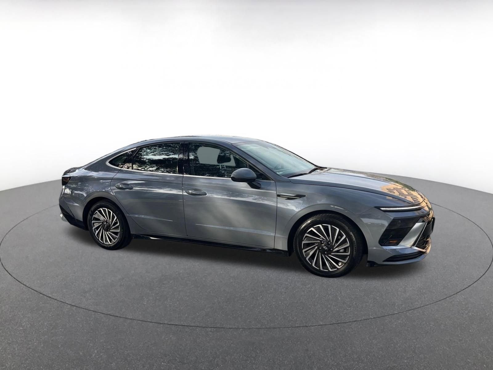 Thumbnail: 2025 Hyundai Sonata - 1