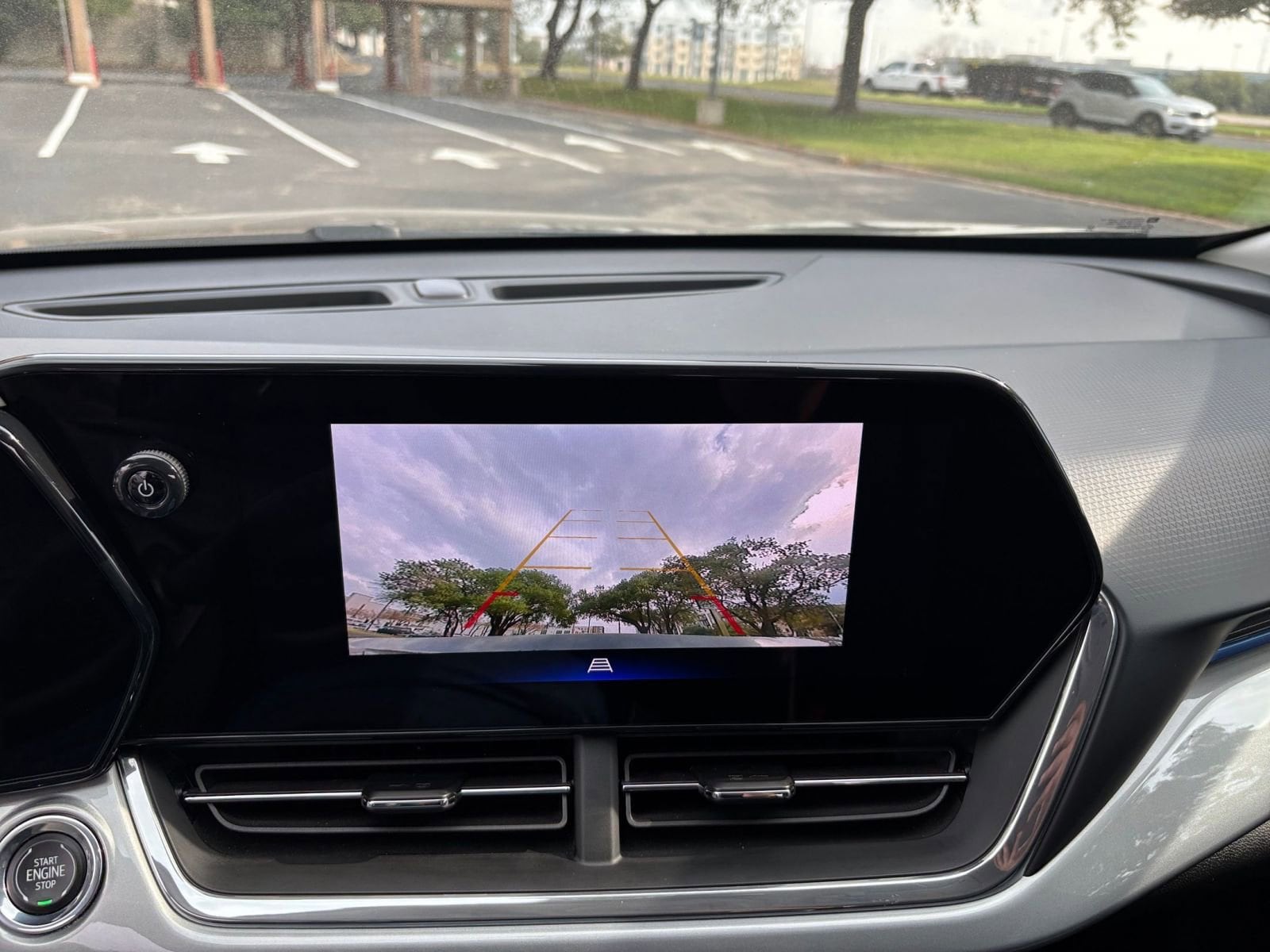 Thumbnail: 2025 Chevrolet Trax - 17