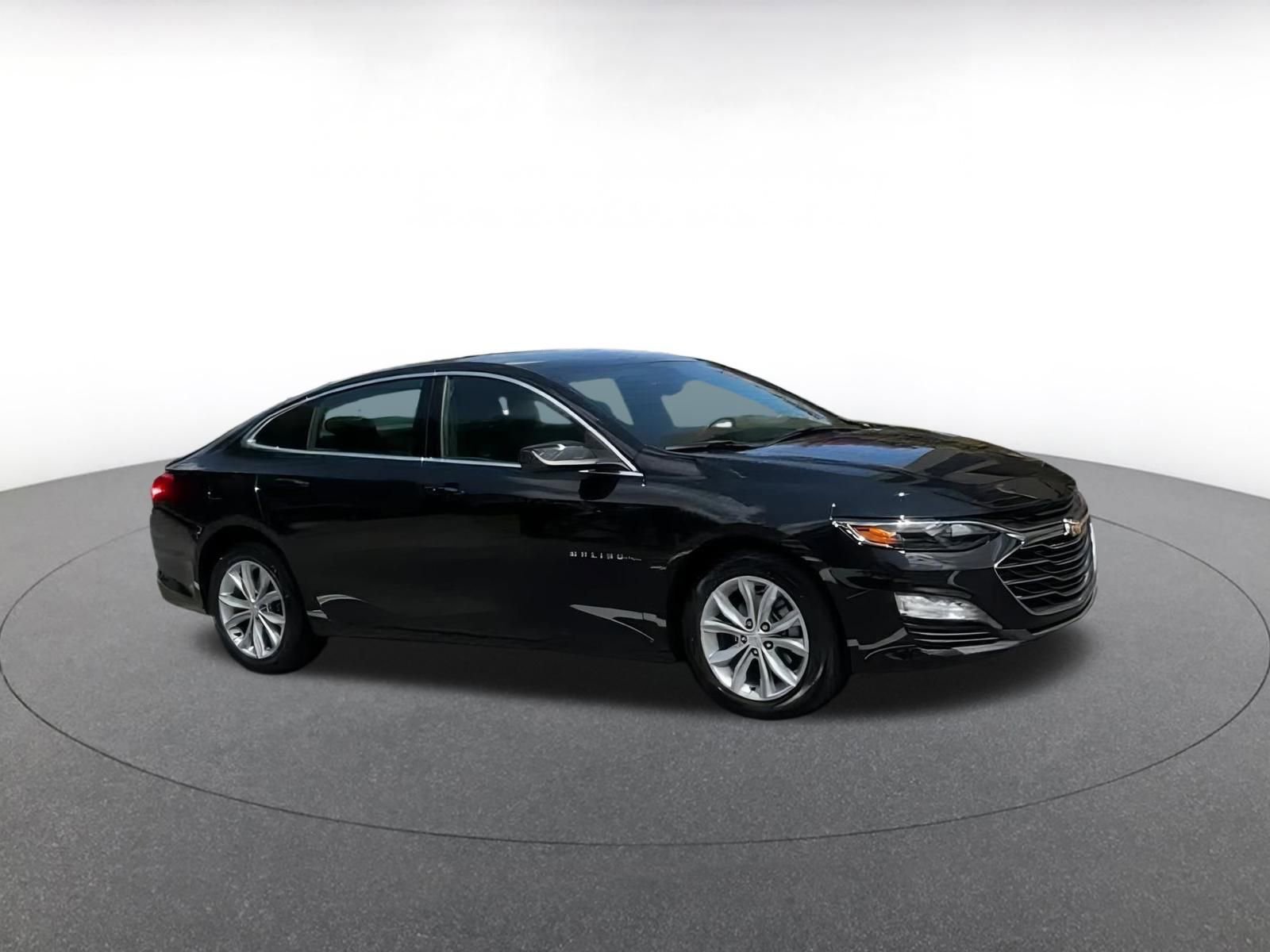 Thumbnail: 2024 Chevrolet Malibu - 2