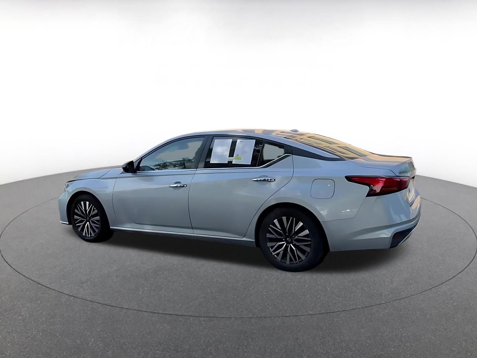 Thumbnail: 2025 Nissan Altima - 10