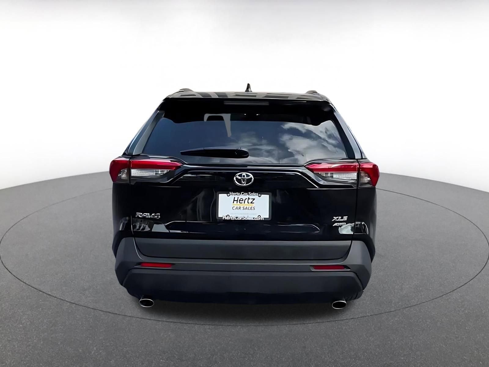 Thumbnail: 2025 Toyota RAV4 - 12