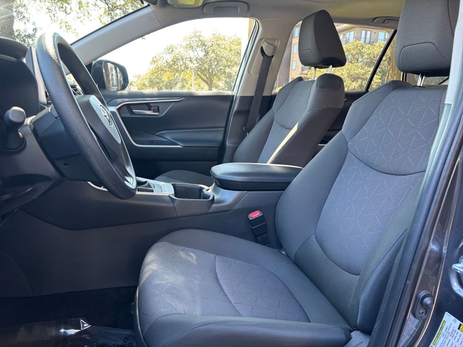 Thumbnail: 2025 Toyota RAV4 - 21