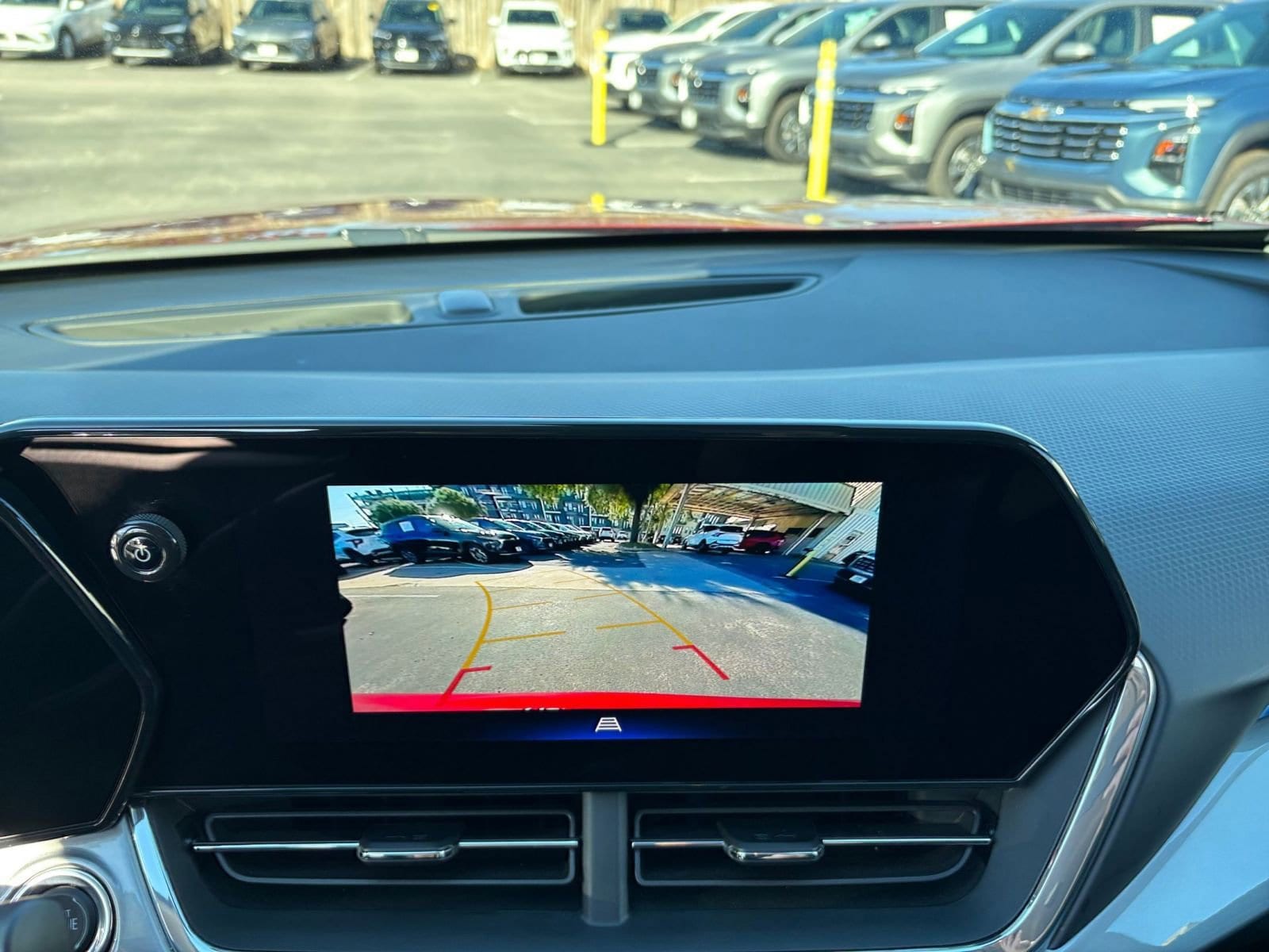 Thumbnail: 2025 Chevrolet Trax - 17