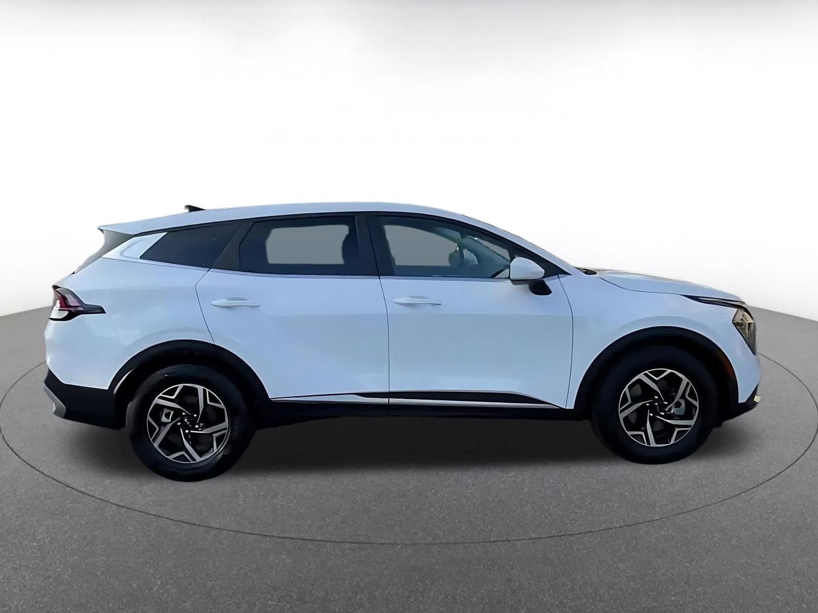 Thumbnail: 2025 Kia Sportage - 16