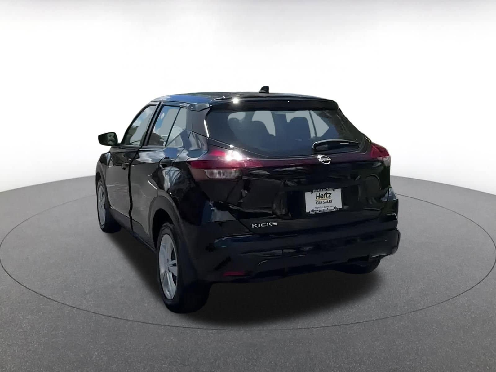 2024 Nissan Kicks S 11