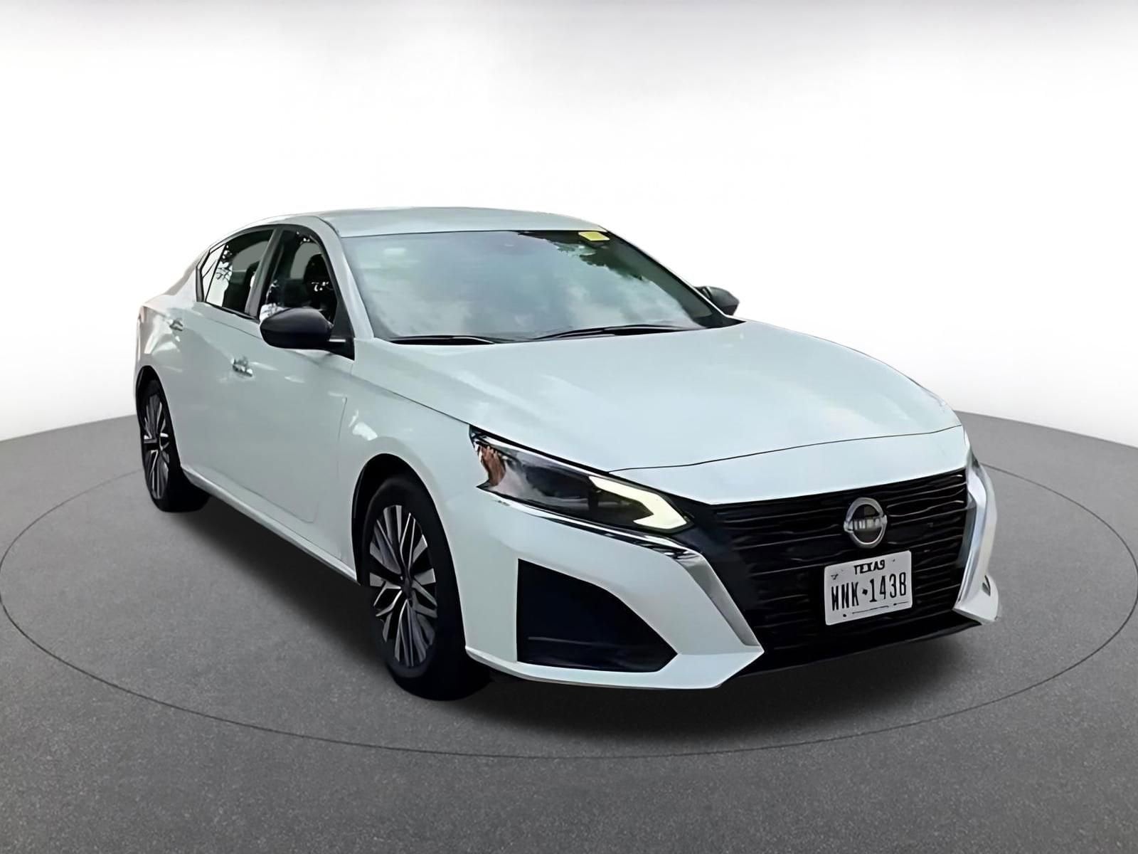 Thumbnail: 2025 Nissan Altima - 3