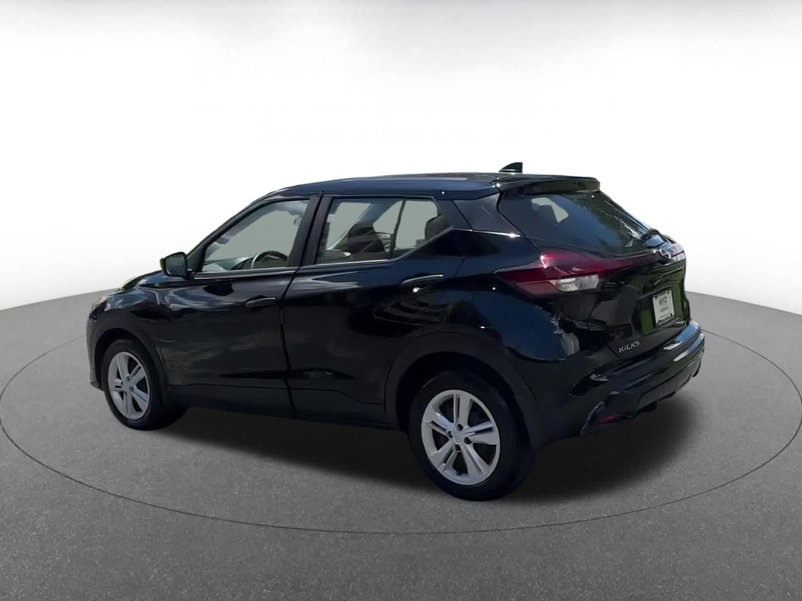 2024 Nissan Kicks S 10
