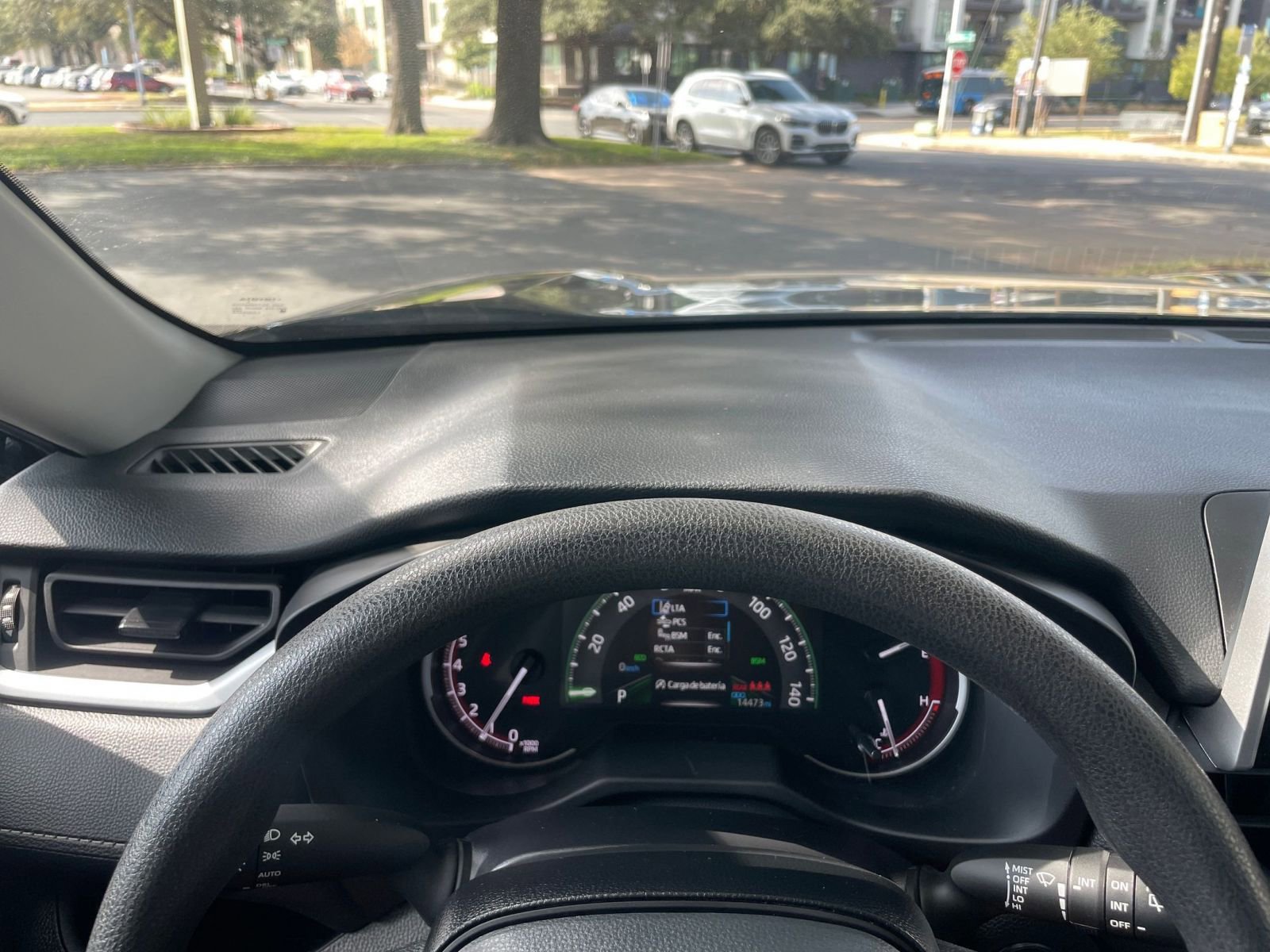 Thumbnail: 2025 Toyota RAV4 - 33