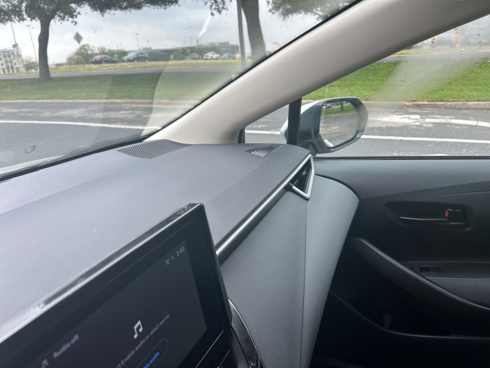 Thumbnail: 2025 Toyota Corolla - 33