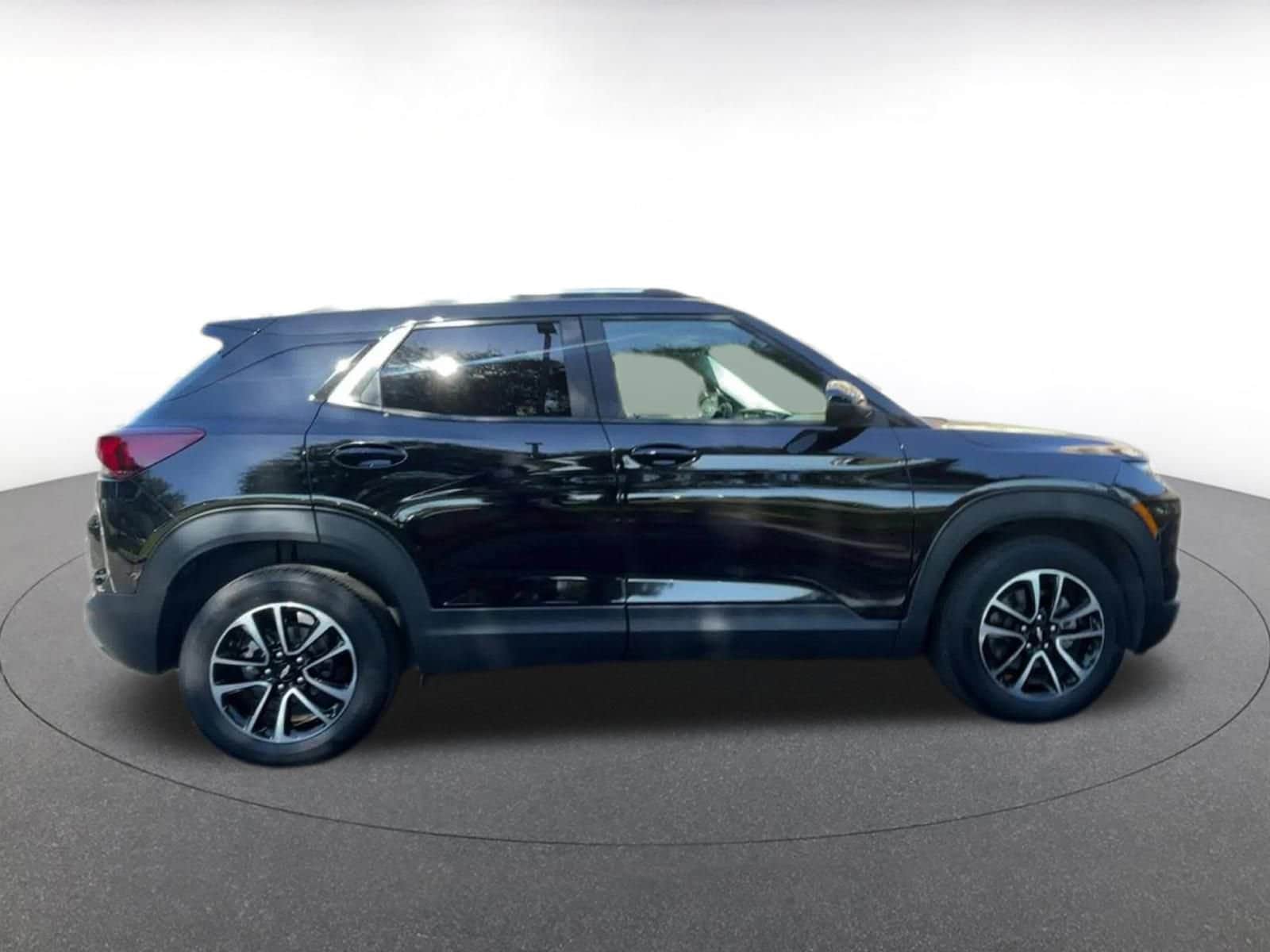 Thumbnail: 2025 Chevrolet TrailBlazer - 16