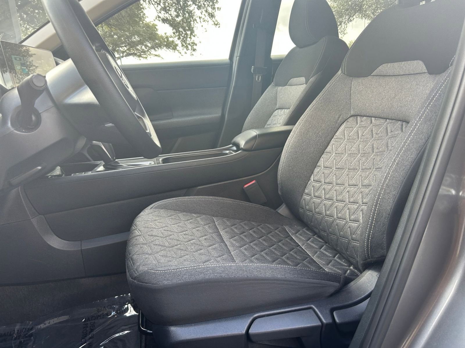 Thumbnail: 2025 Nissan Kicks - 25