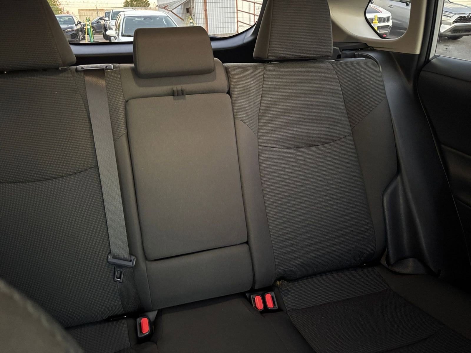 Thumbnail: 2025 Toyota RAV4 - 31