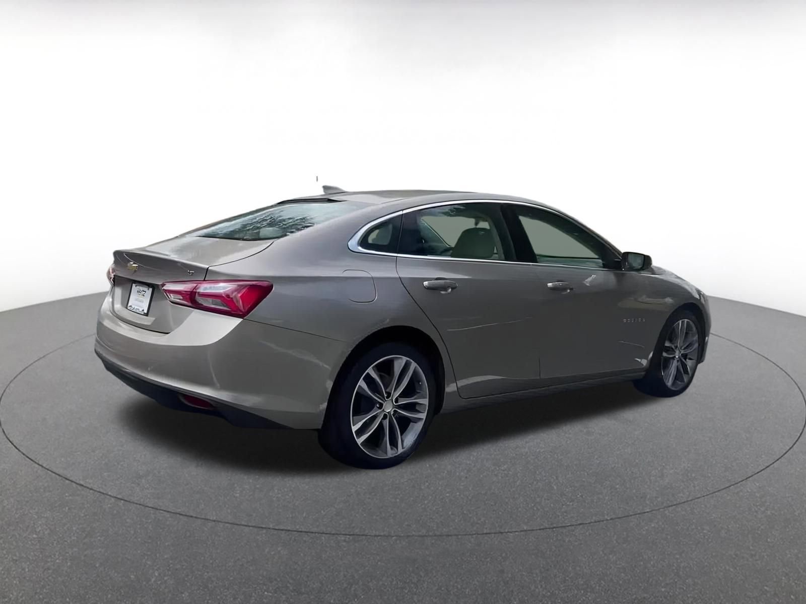 Thumbnail: 2024 Chevrolet Malibu - 12