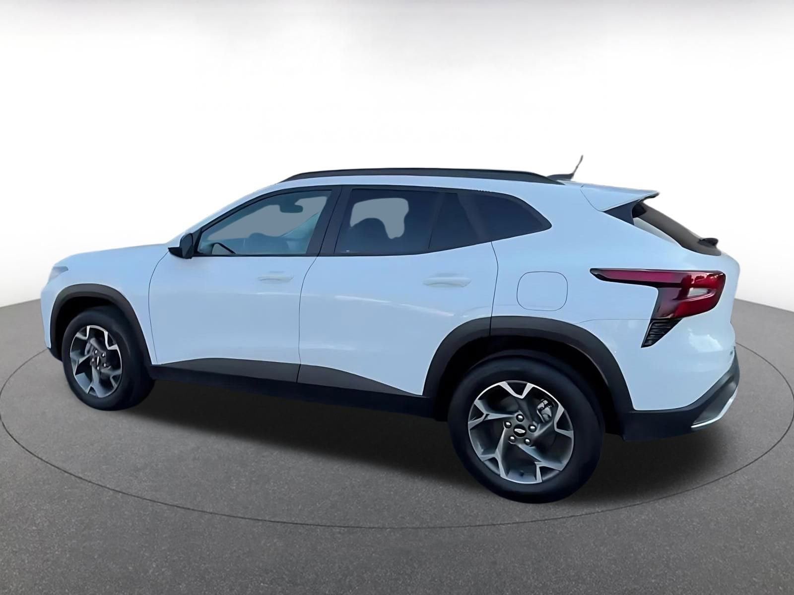 Thumbnail: 2025 Chevrolet Trax - 10