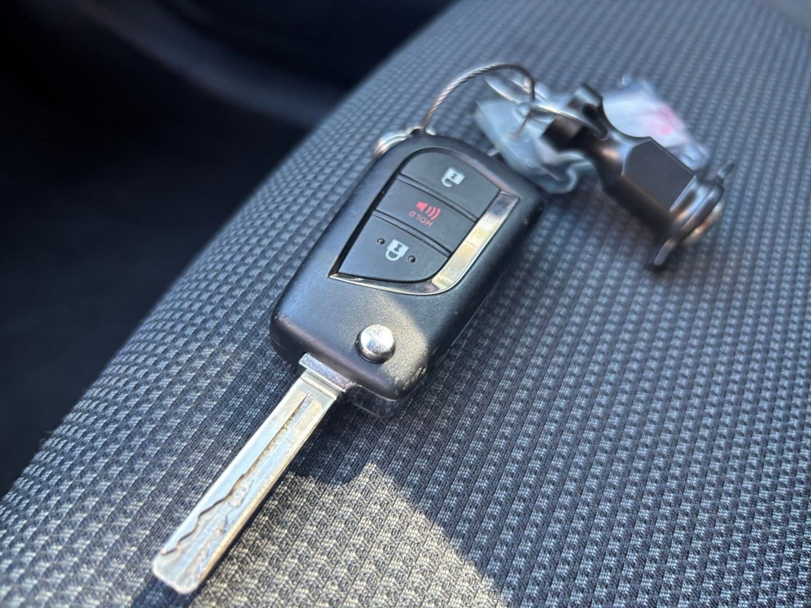 Thumbnail: 2025 Toyota RAV4 - 18