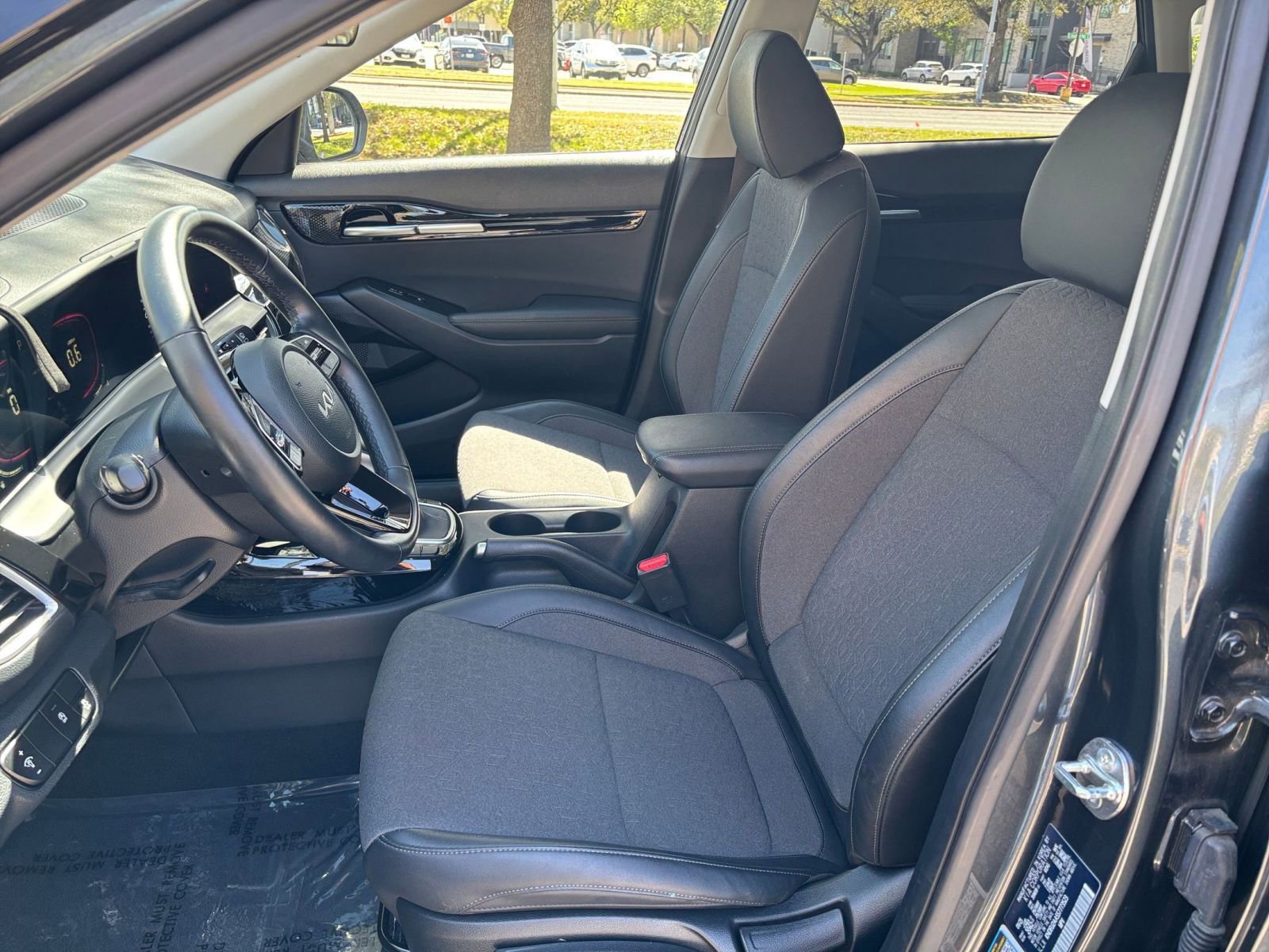 Thumbnail: 2025 Kia Seltos - 31