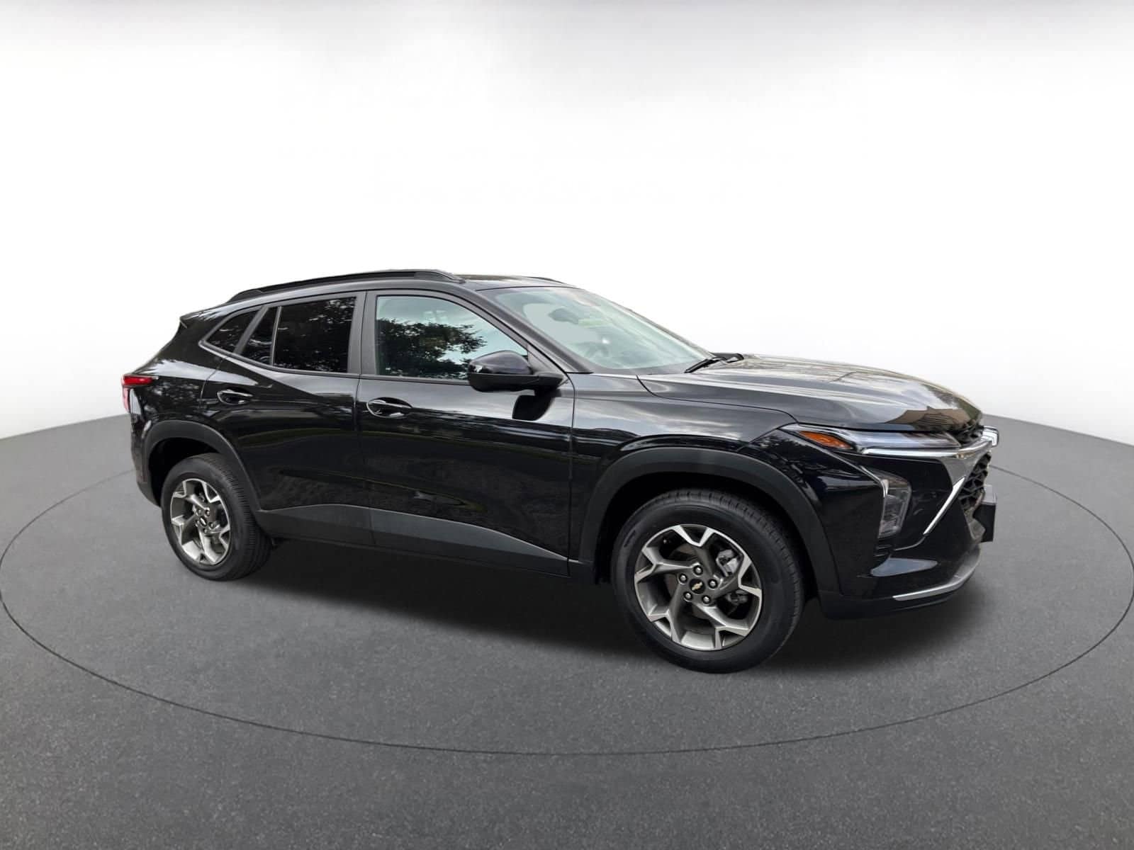 Thumbnail: 2025 Chevrolet Trax - 1