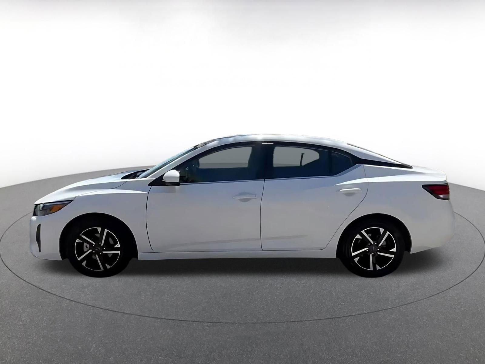 Thumbnail: 2025 Nissan Sentra - 8