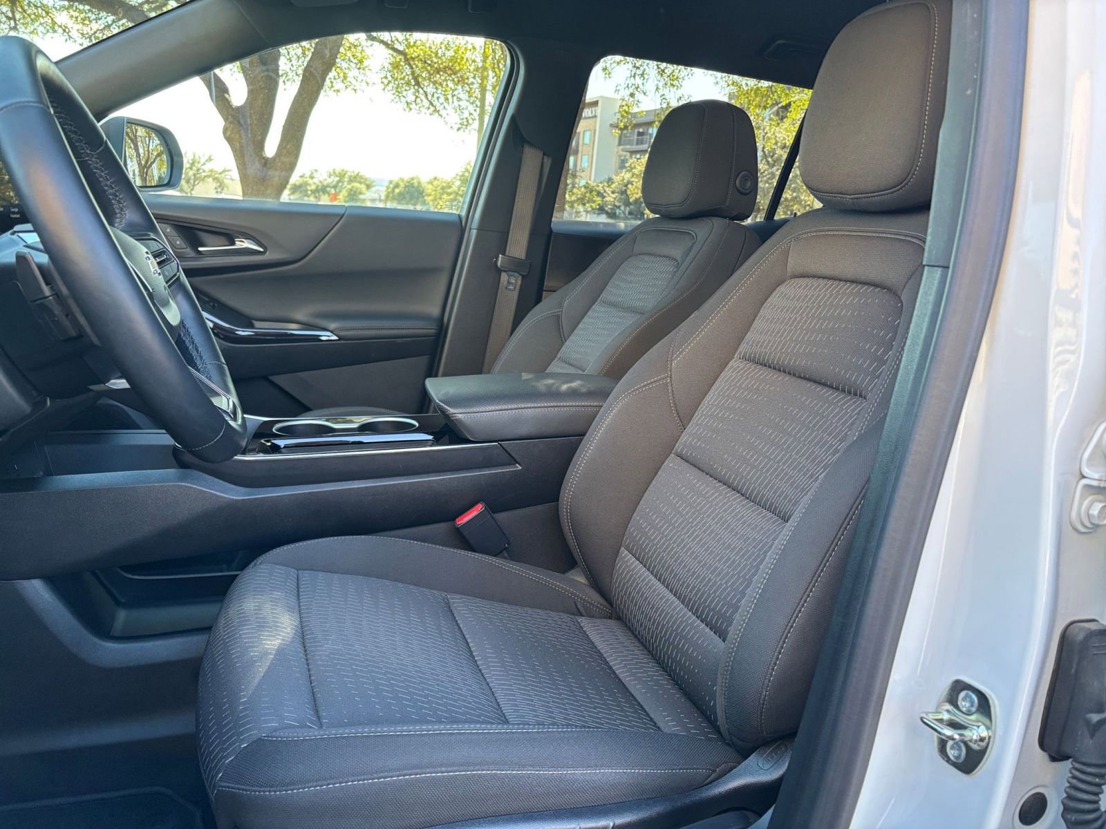 Thumbnail: 2025 Chevrolet Equinox - 21