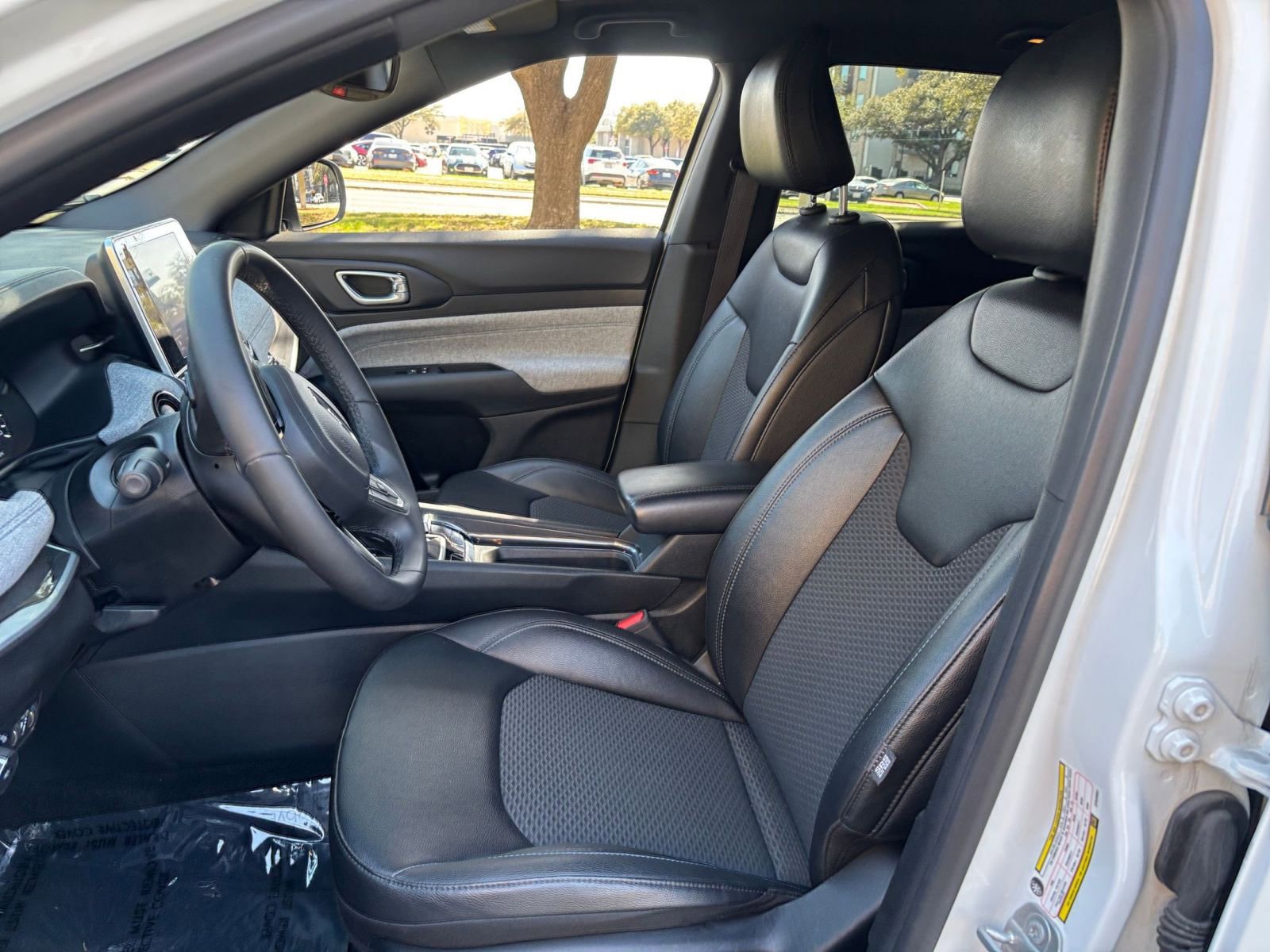 Thumbnail: 2025 Jeep Compass - 31