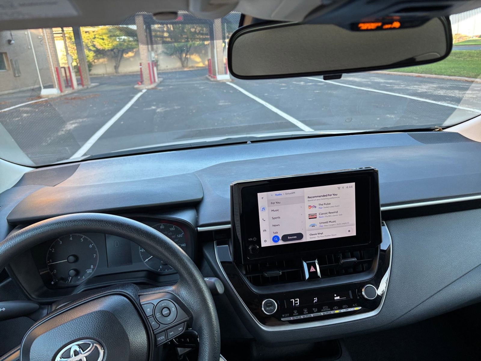 Thumbnail: 2025 Toyota Corolla - 31