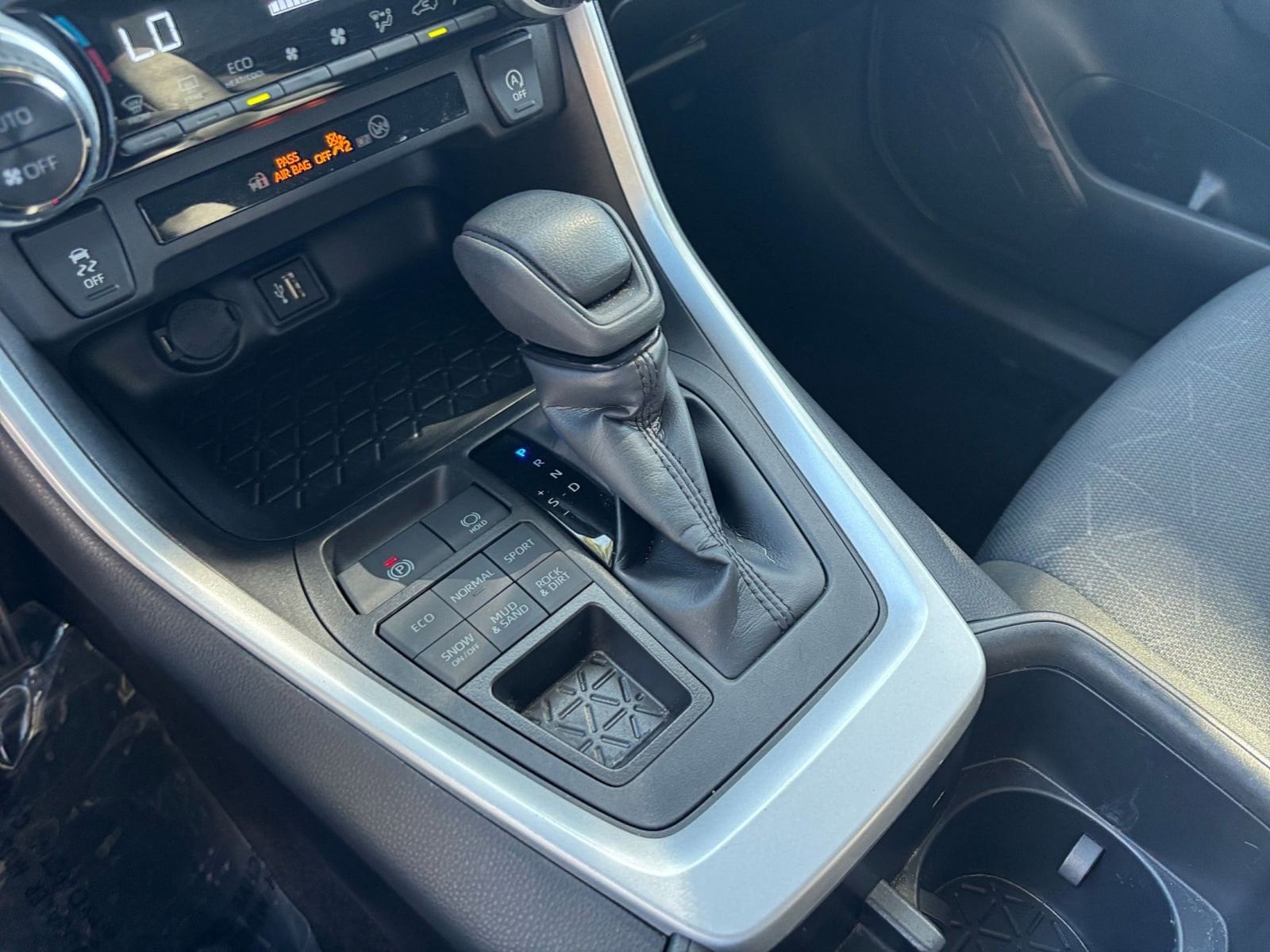 Thumbnail: 2025 Toyota RAV4 - 35