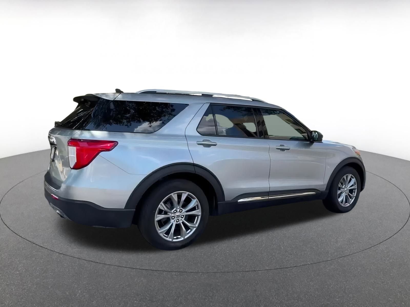 Thumbnail: 2024 Ford Explorer - 15