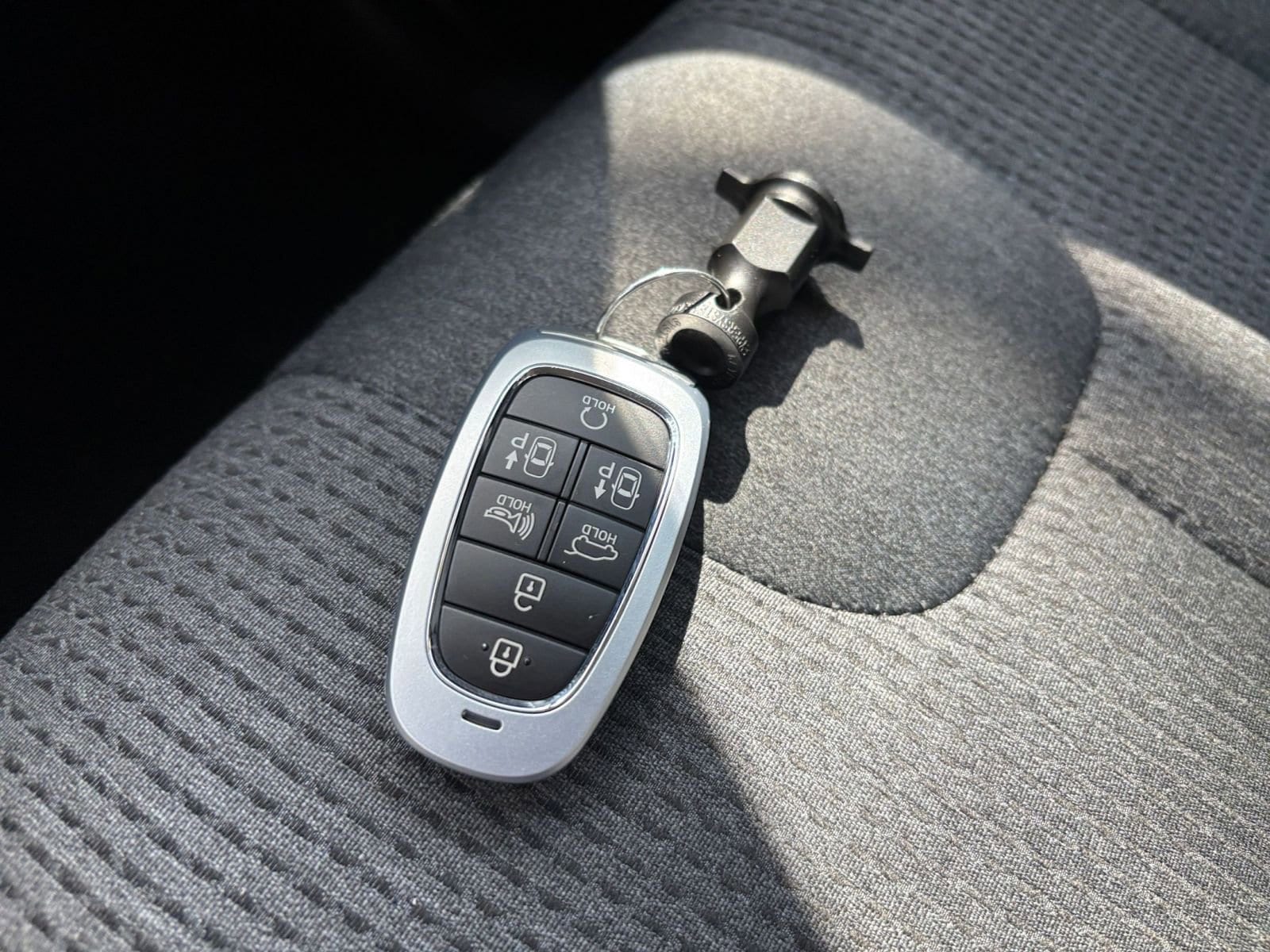 Thumbnail: 2023 Hyundai Santa Fe - 18