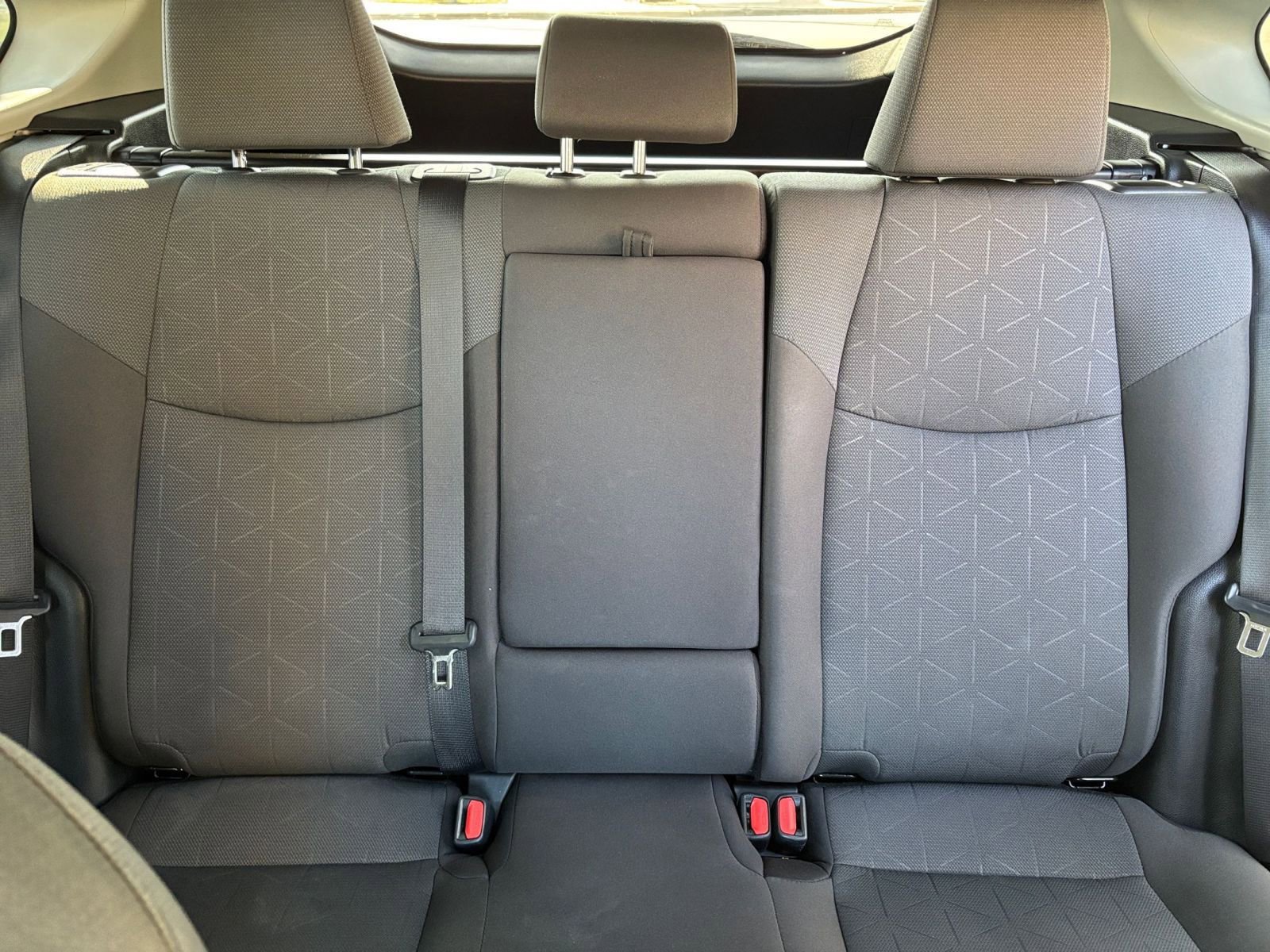 Thumbnail: 2025 Toyota RAV4 - 32