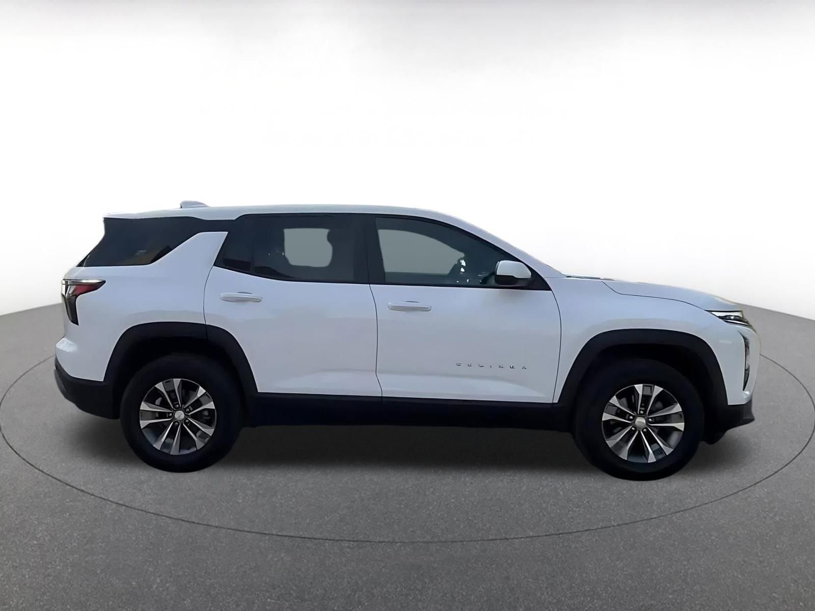 Thumbnail: 2025 Chevrolet Equinox - 16