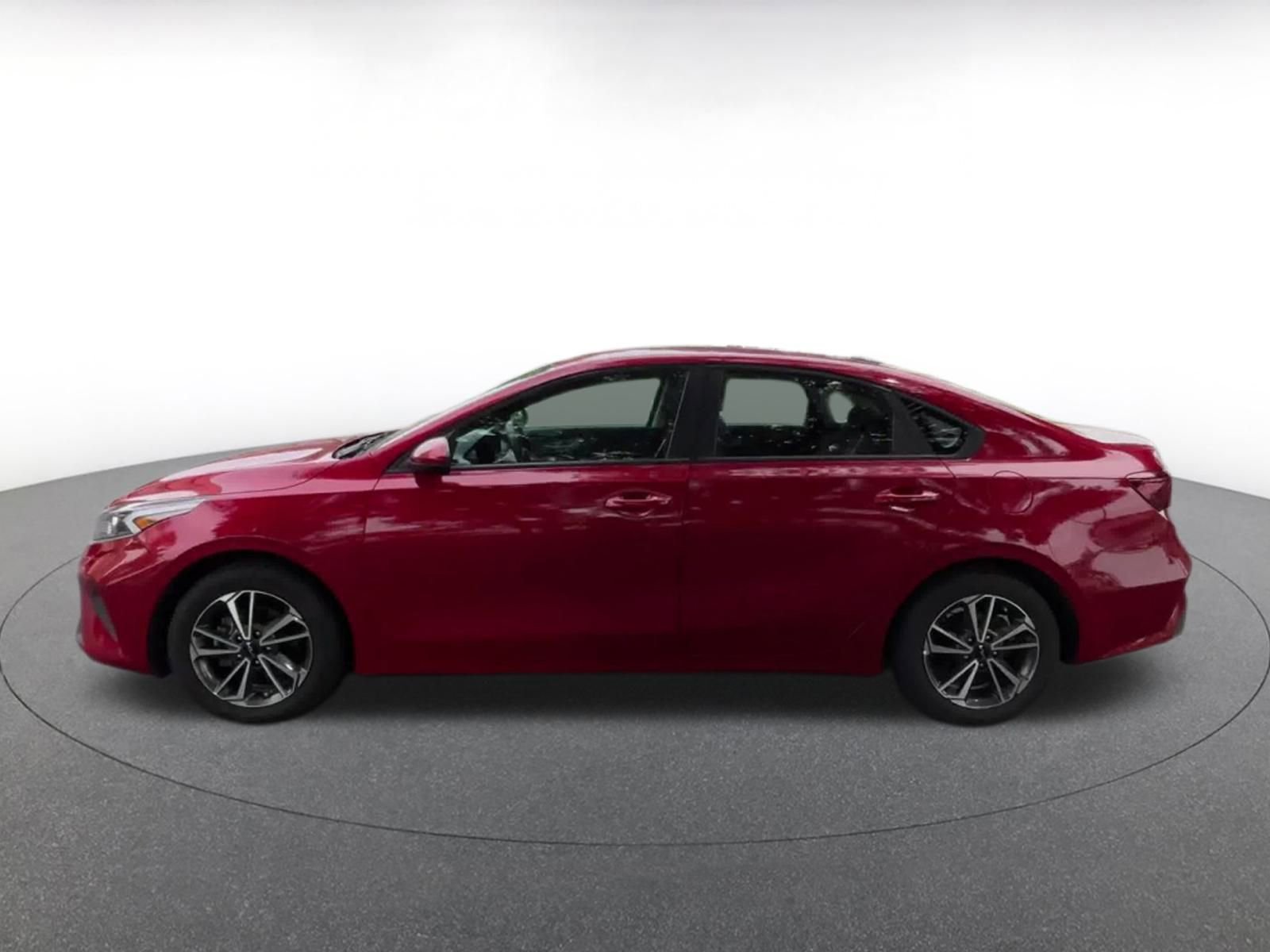 Thumbnail: 2023 Kia Forte - 7