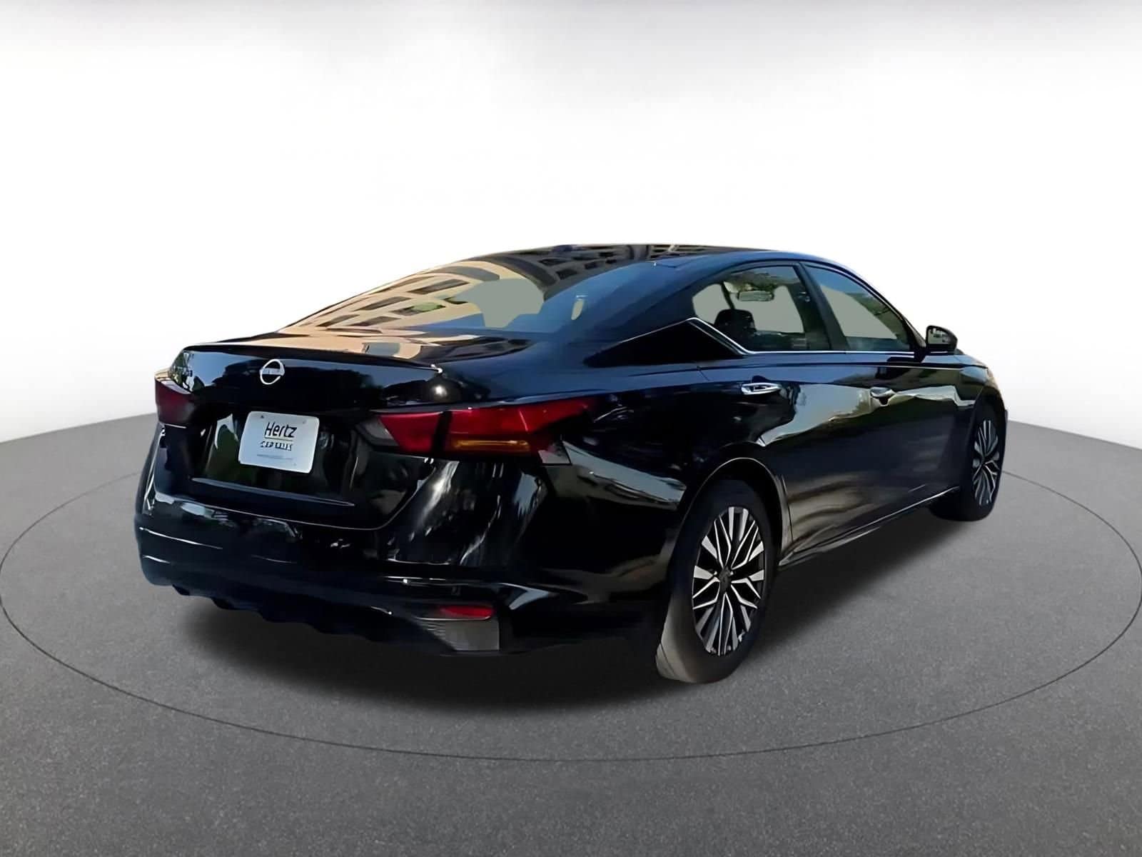 Thumbnail: 2025 Nissan Altima - 12