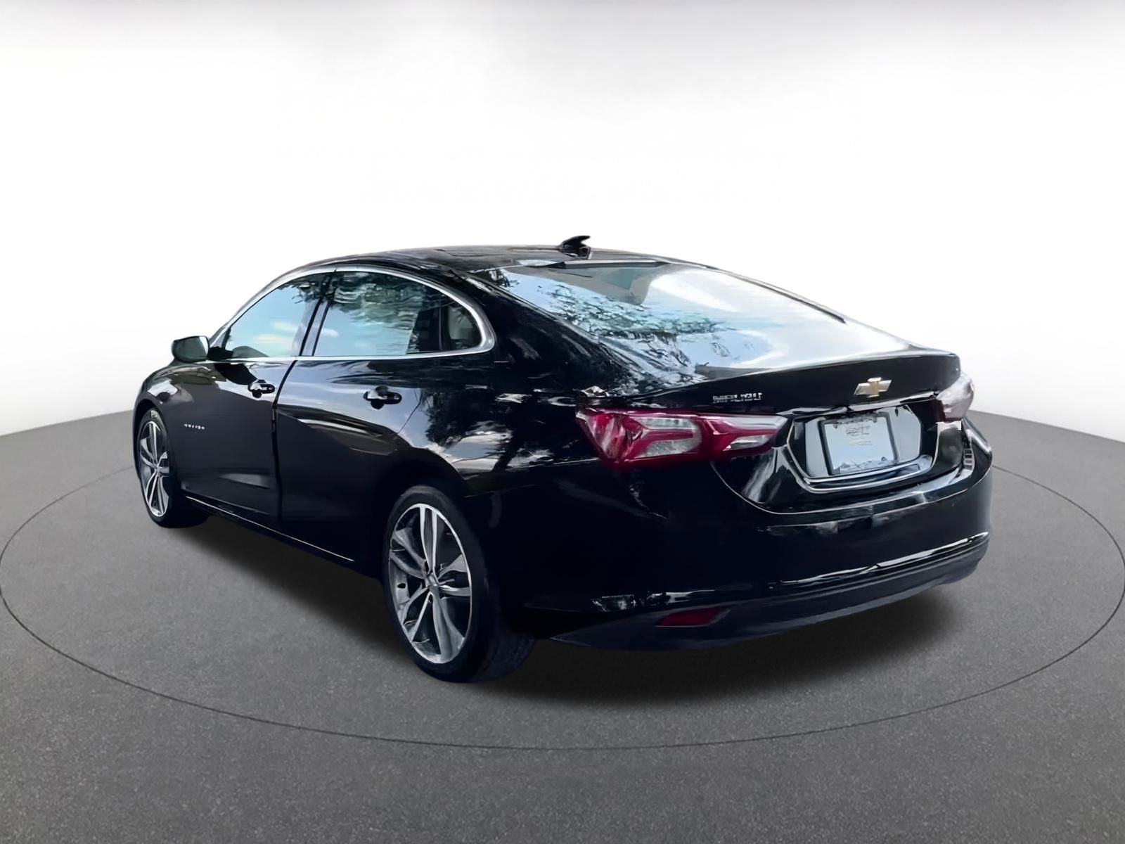 Thumbnail: 2024 Chevrolet Malibu - 12