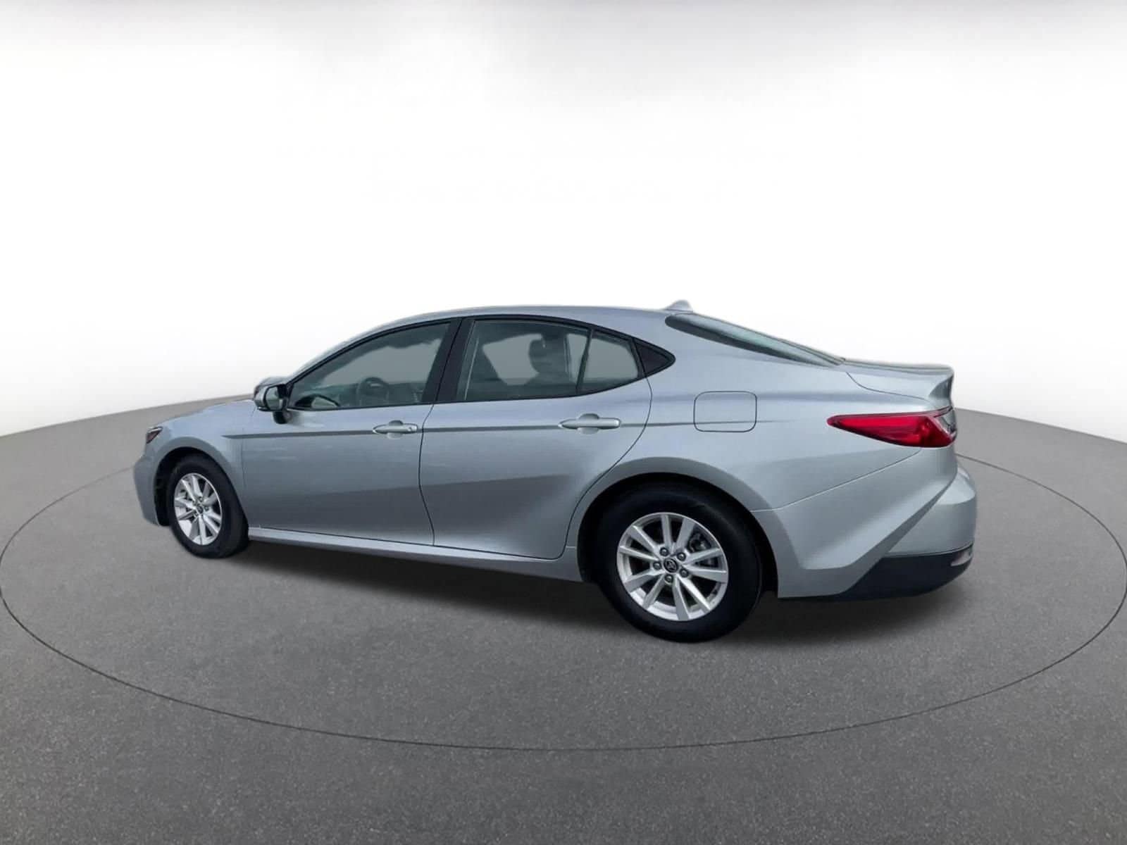 Thumbnail: 2025 Toyota Camry - 10