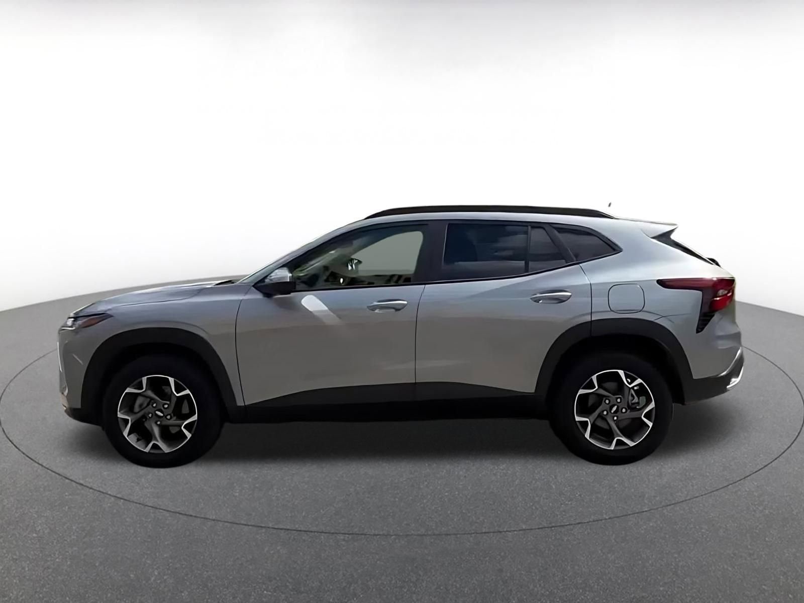 Thumbnail: 2025 Chevrolet Trax - 8
