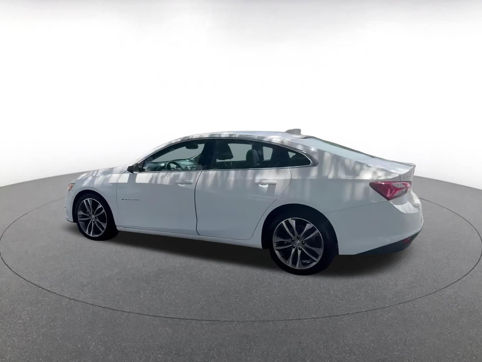 Thumbnail: 2024 Chevrolet Malibu - 10