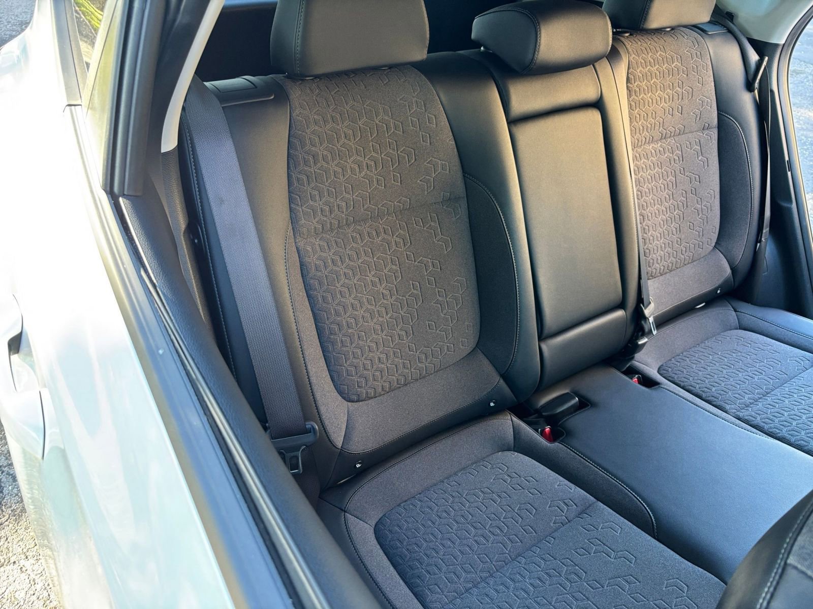 Thumbnail: 2025 Kia Seltos - 33