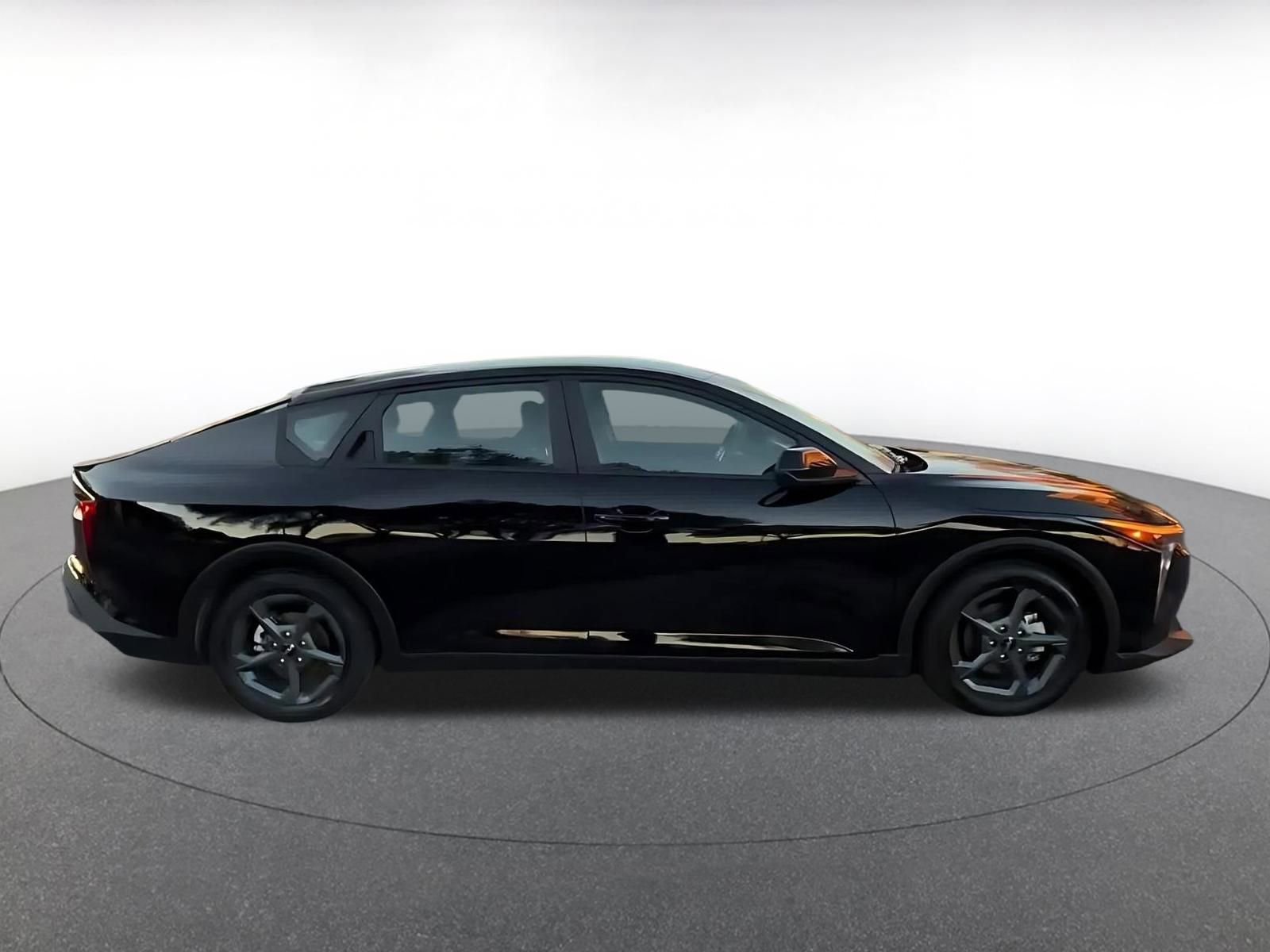 Thumbnail: 2025 Kia K4 - 15