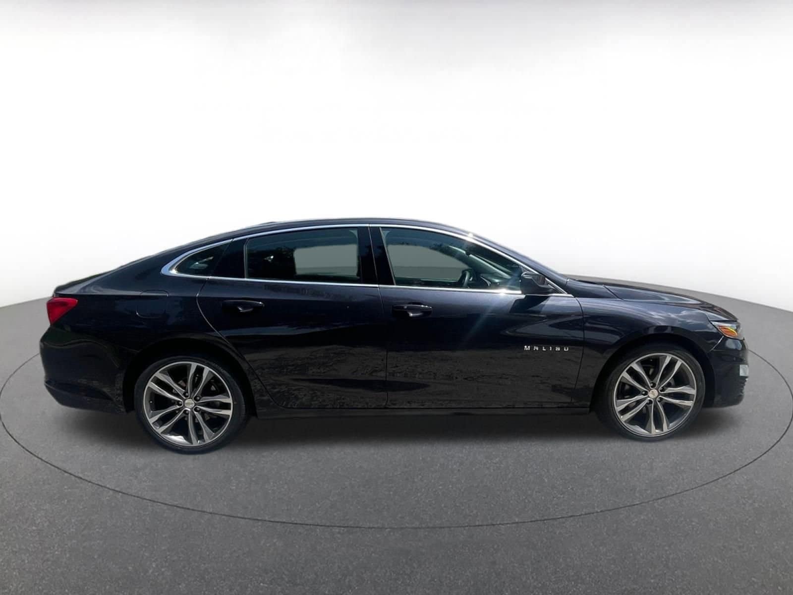 Thumbnail: 2023 Chevrolet Malibu - 15