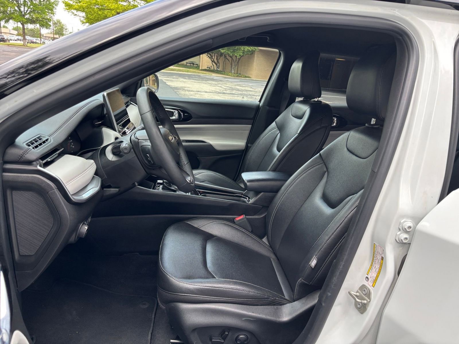 Thumbnail: 2025 Jeep Compass - 31