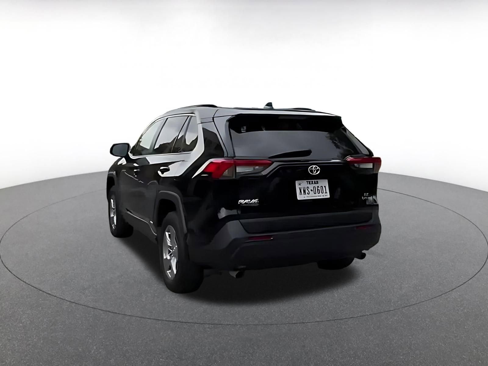 Thumbnail: 2025 Toyota RAV4 - 10