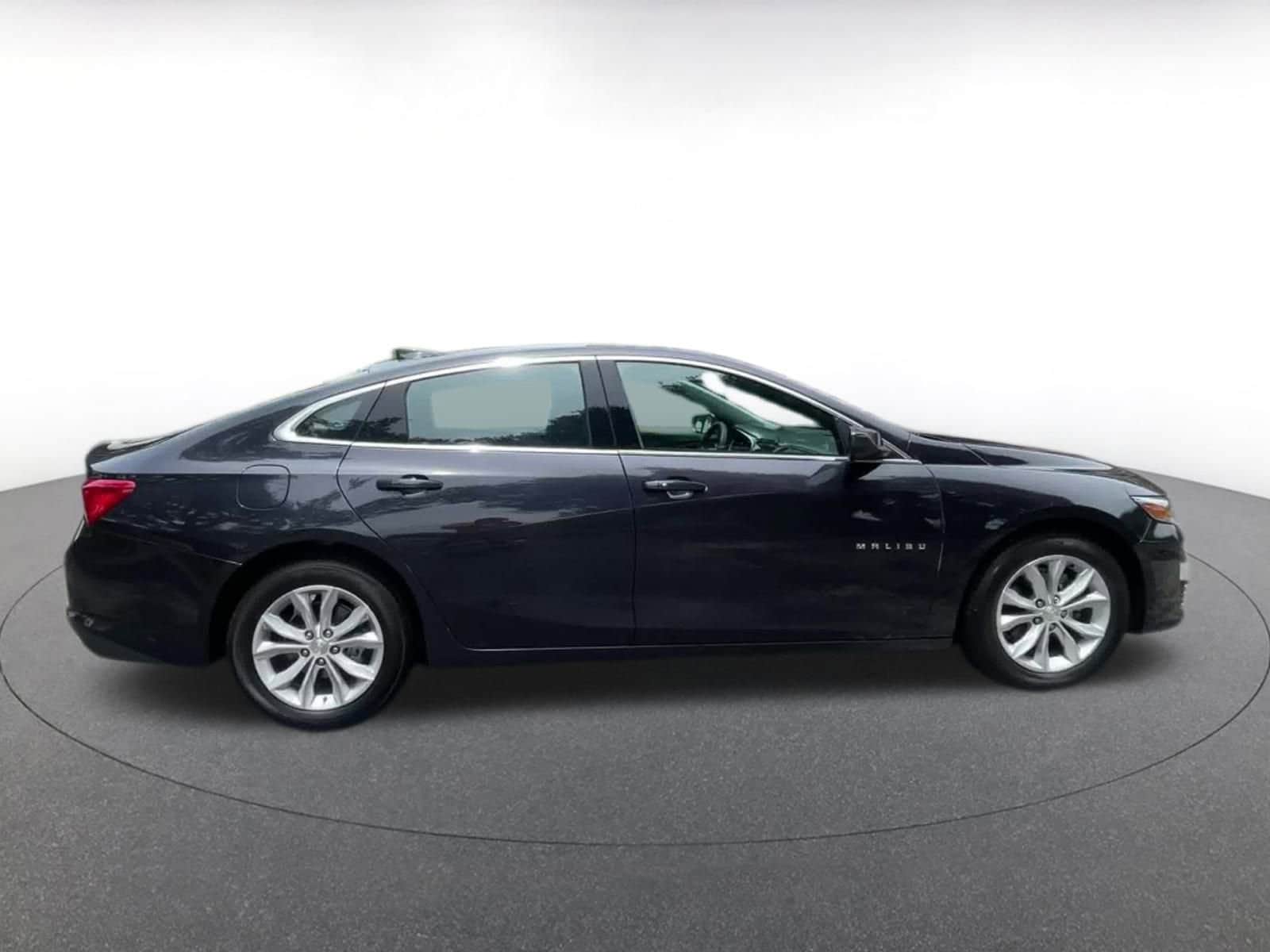 Thumbnail: 2023 Chevrolet Malibu - 16