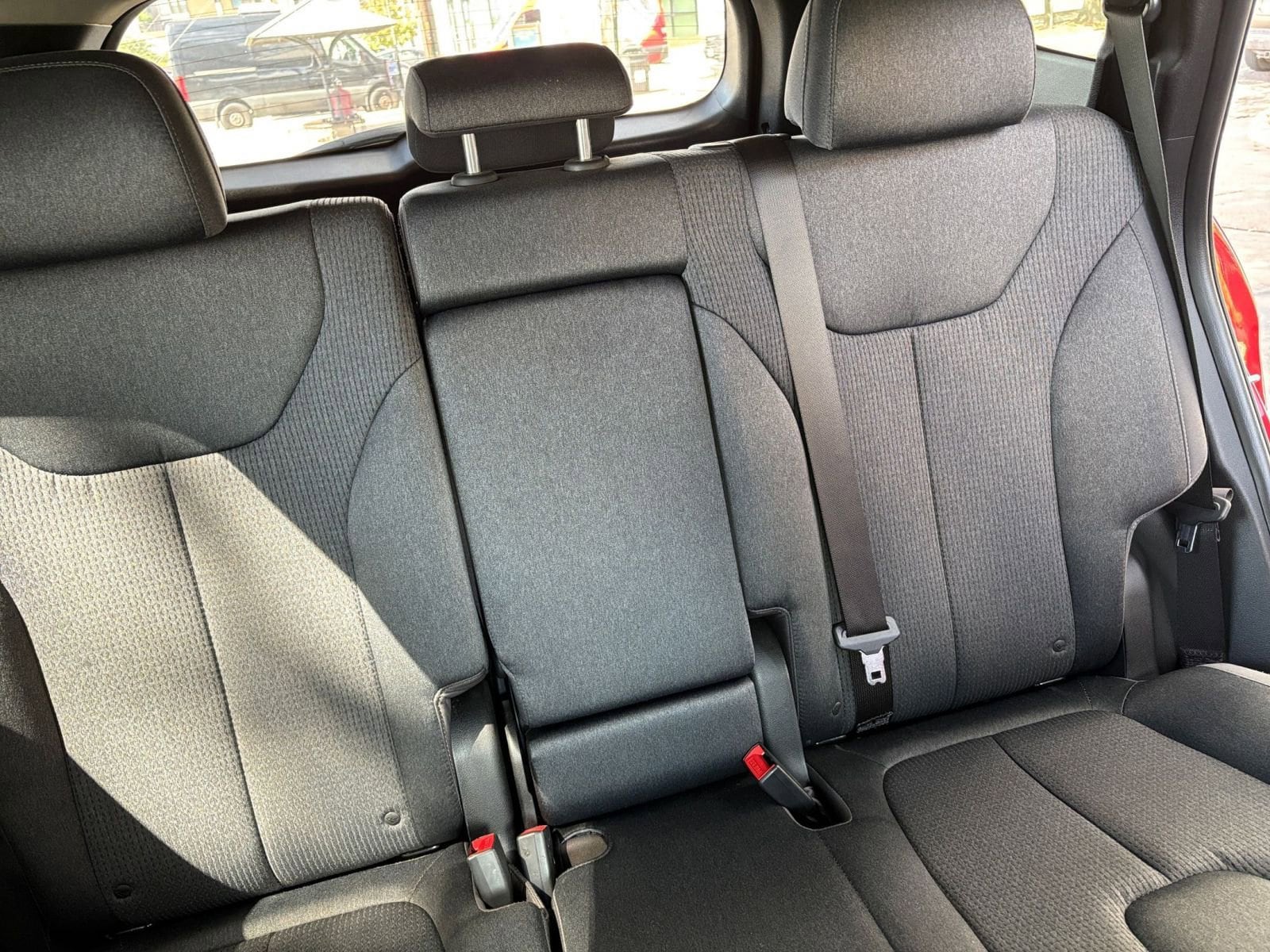 Thumbnail: 2023 Hyundai Santa Fe - 31